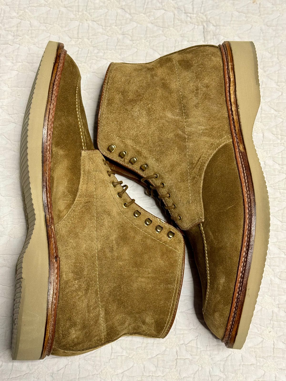 Photo by bootsandblocks on July 23, 2024 of the Alden Indy Boot in Snuff Suede.