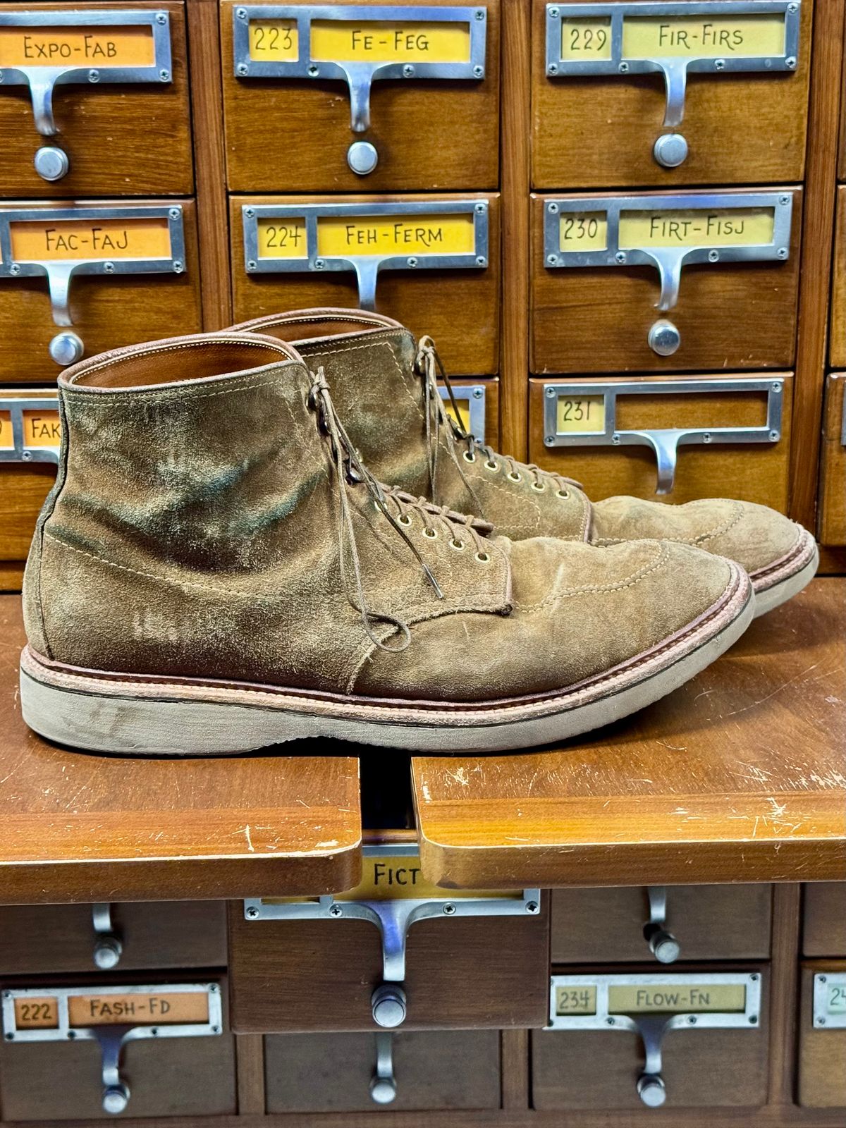 Photo by bootsandblocks on February 3, 2025 of the Alden Indy Boot in Snuff Suede.