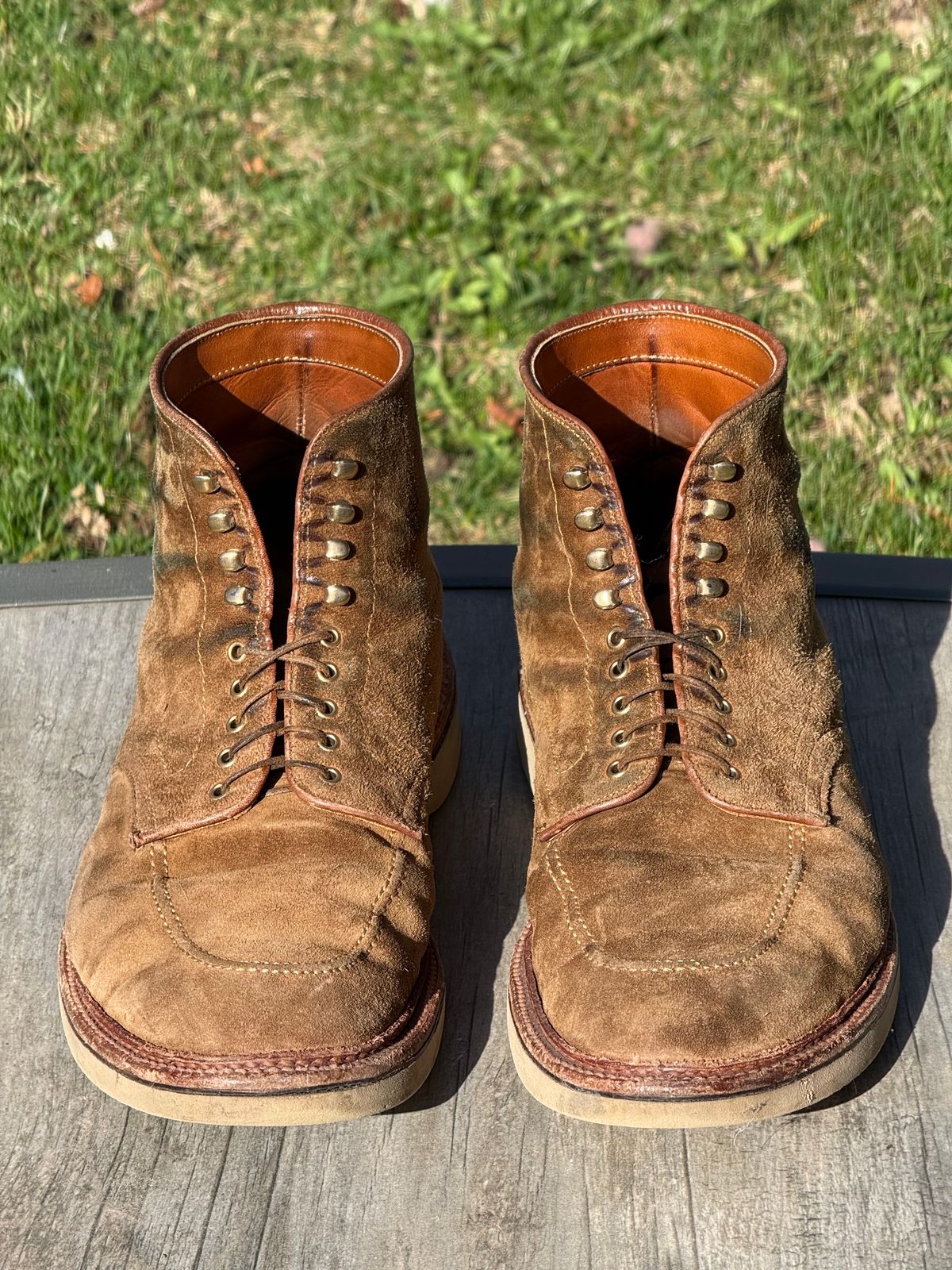Photo by bootsandblocks on April 3, 2025 of the Alden Indy Boot in Snuff Suede.