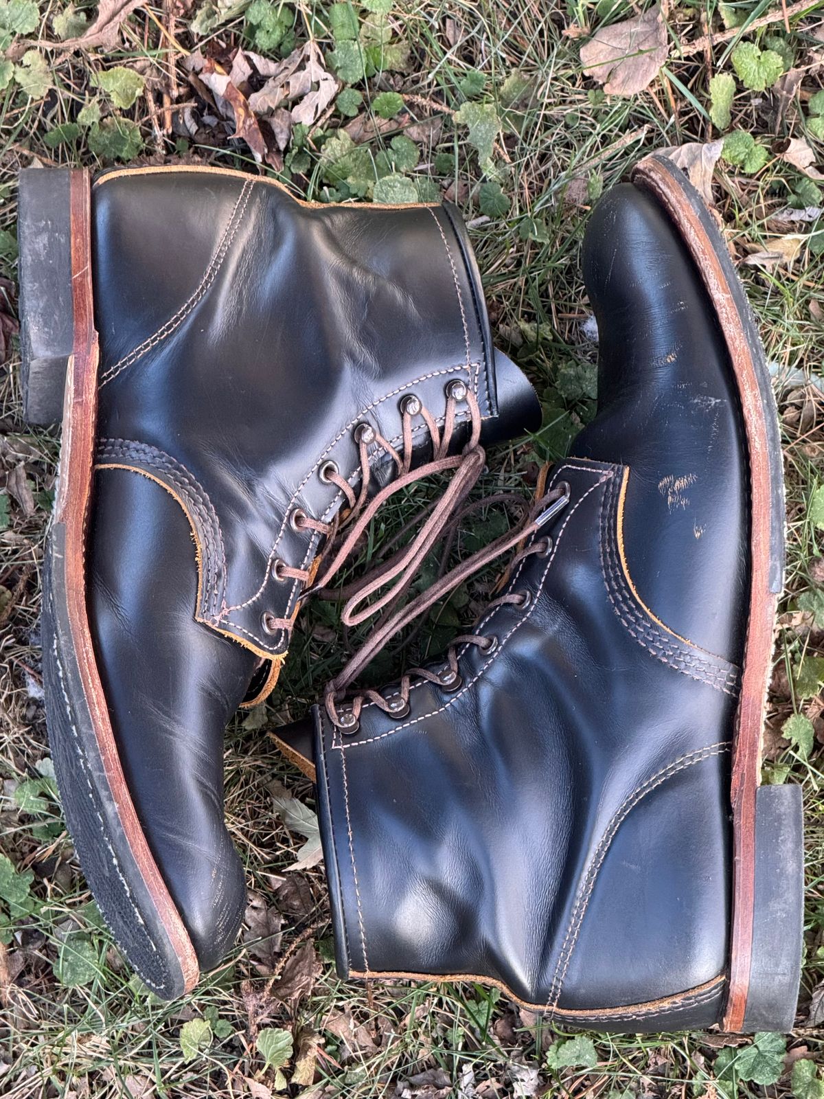 Photo by bootsandblocks on December 2, 2024 of the Red Wing Beckman Flatbox in S.B. Foot Black Klondike.