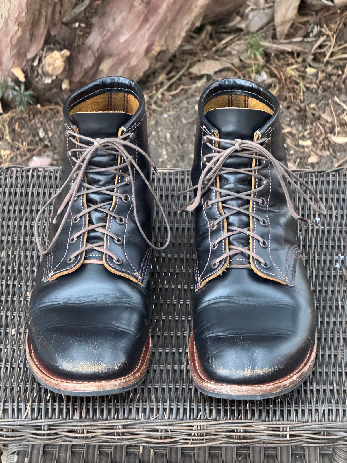 Photo by bootsandblocks on January 5, 2025 of the Red Wing Beckman Flatbox in S.B. Foot Black Klondike.