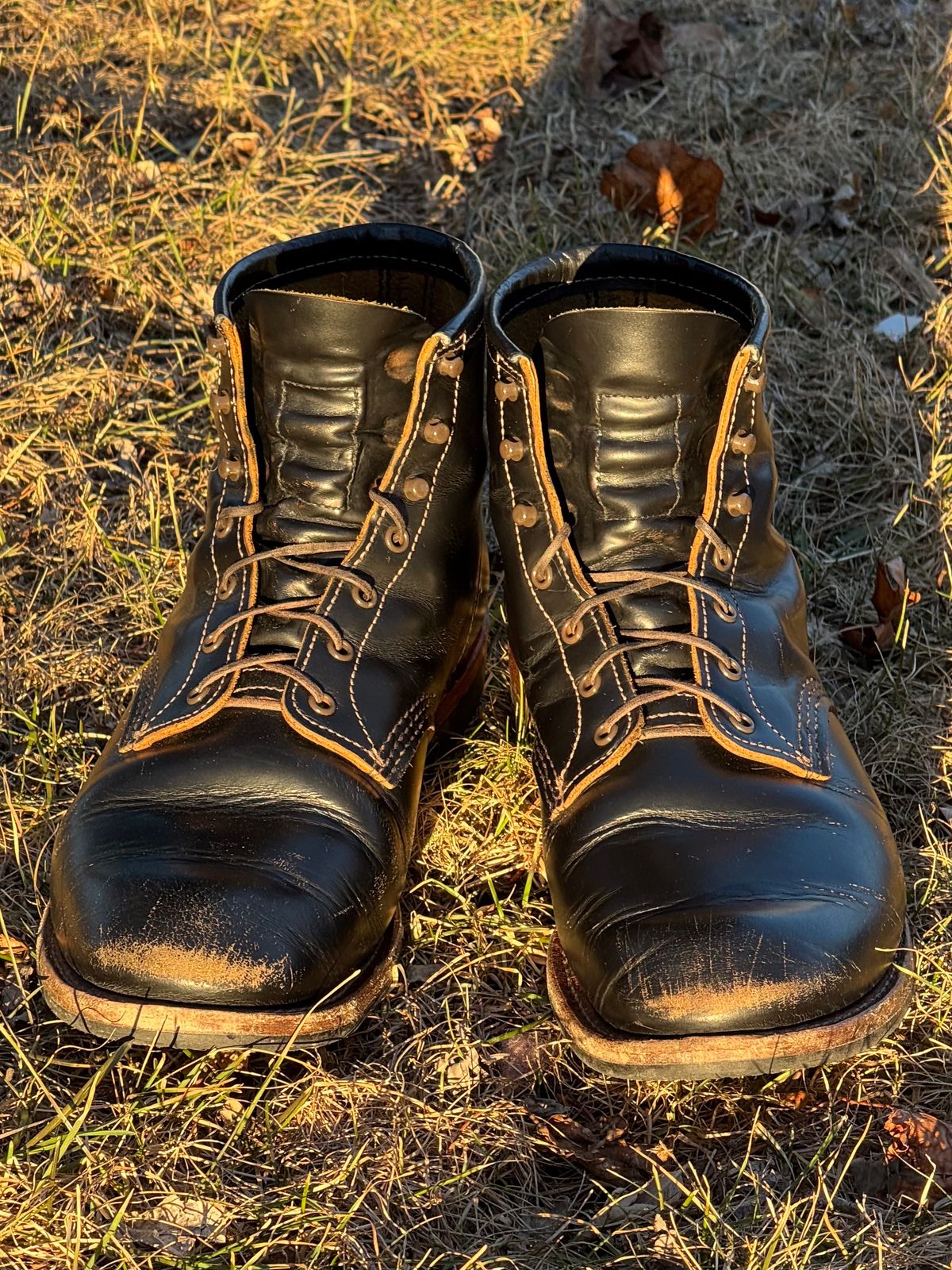 Photo by bootsandblocks on March 2, 2025 of the Red Wing Beckman Flatbox in S.B. Foot Black Klondike.