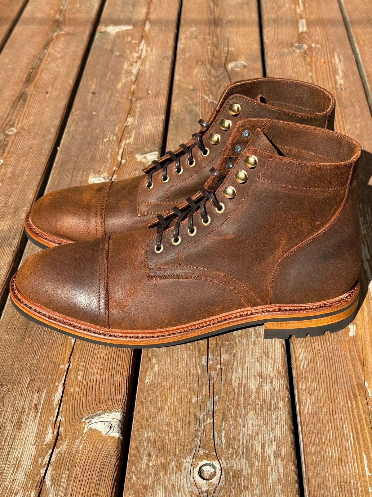 Photo by bootsandblocks on October 1, 2023 of the Parkhurst The Richmond in Rust Waxy.