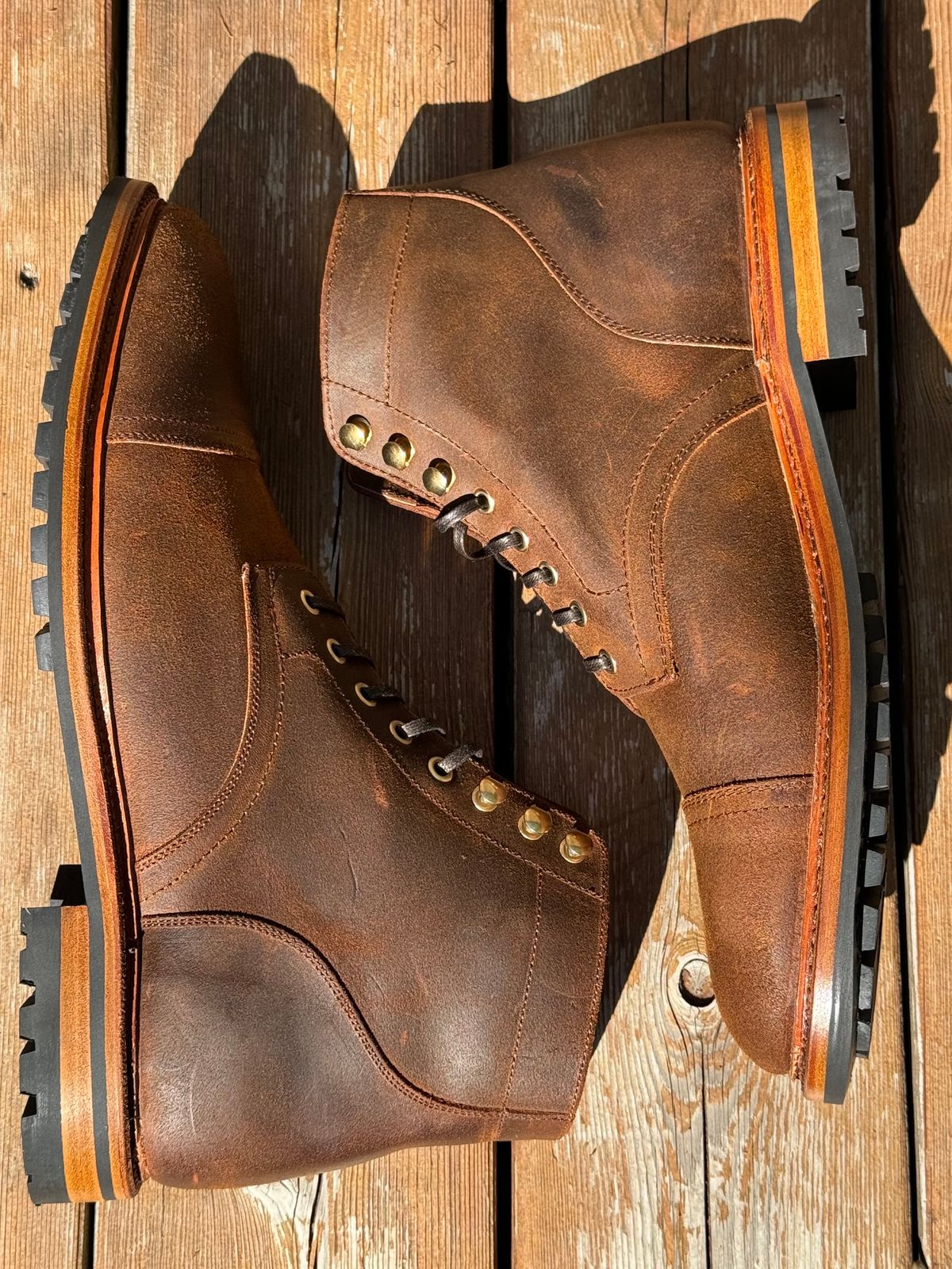 Photo by bootsandblocks on October 1, 2023 of the Parkhurst The Richmond in Rust Waxy.