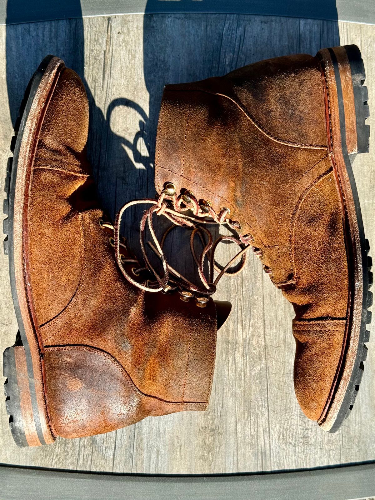 Photo by bootsandblocks on February 1, 2024 of the Parkhurst The Richmond in Rust Waxy.