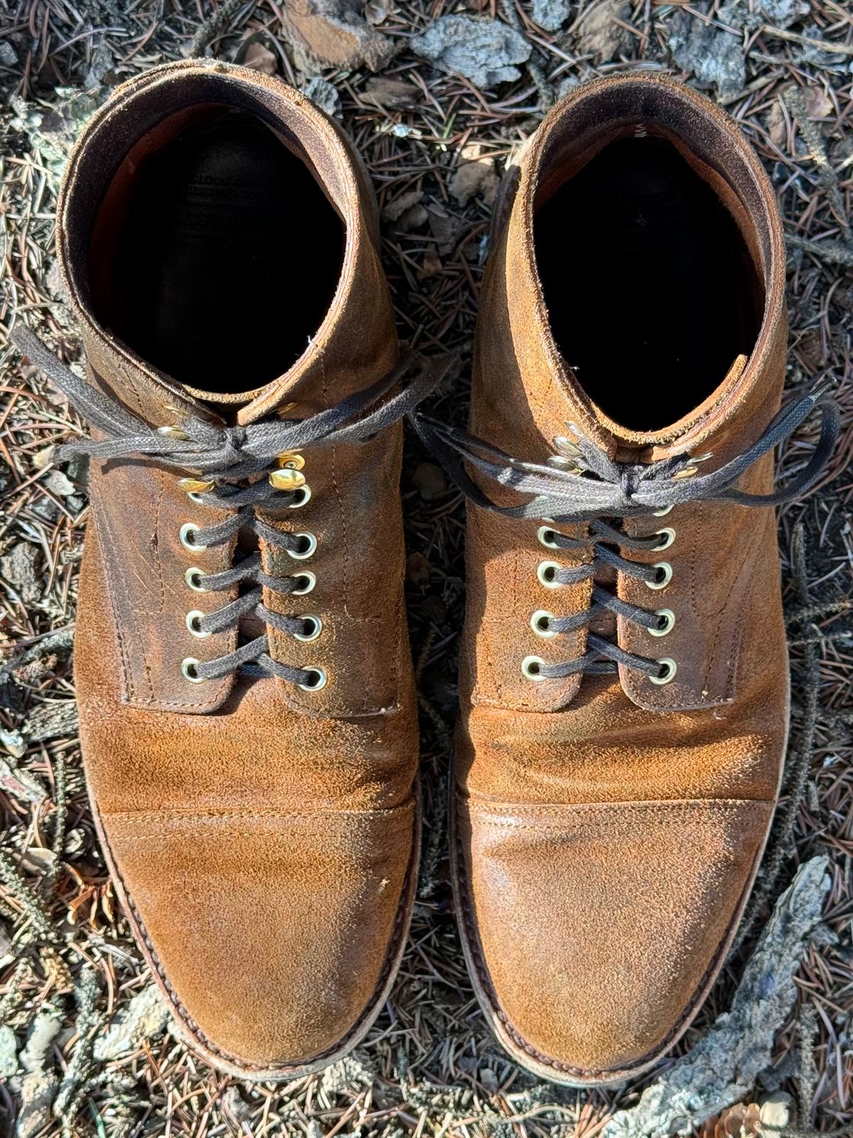 Photo by bootsandblocks on March 3, 2024 of the Parkhurst The Richmond in Rust Waxy.