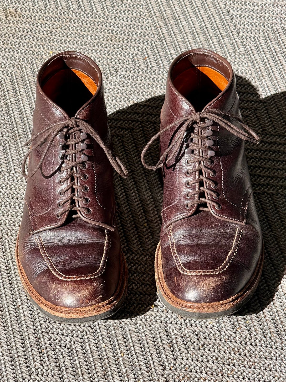 Photo by bootsandblocks on November 3, 2025 of the Alden Indy Boot in Horween Arabica Lux Calfskin.