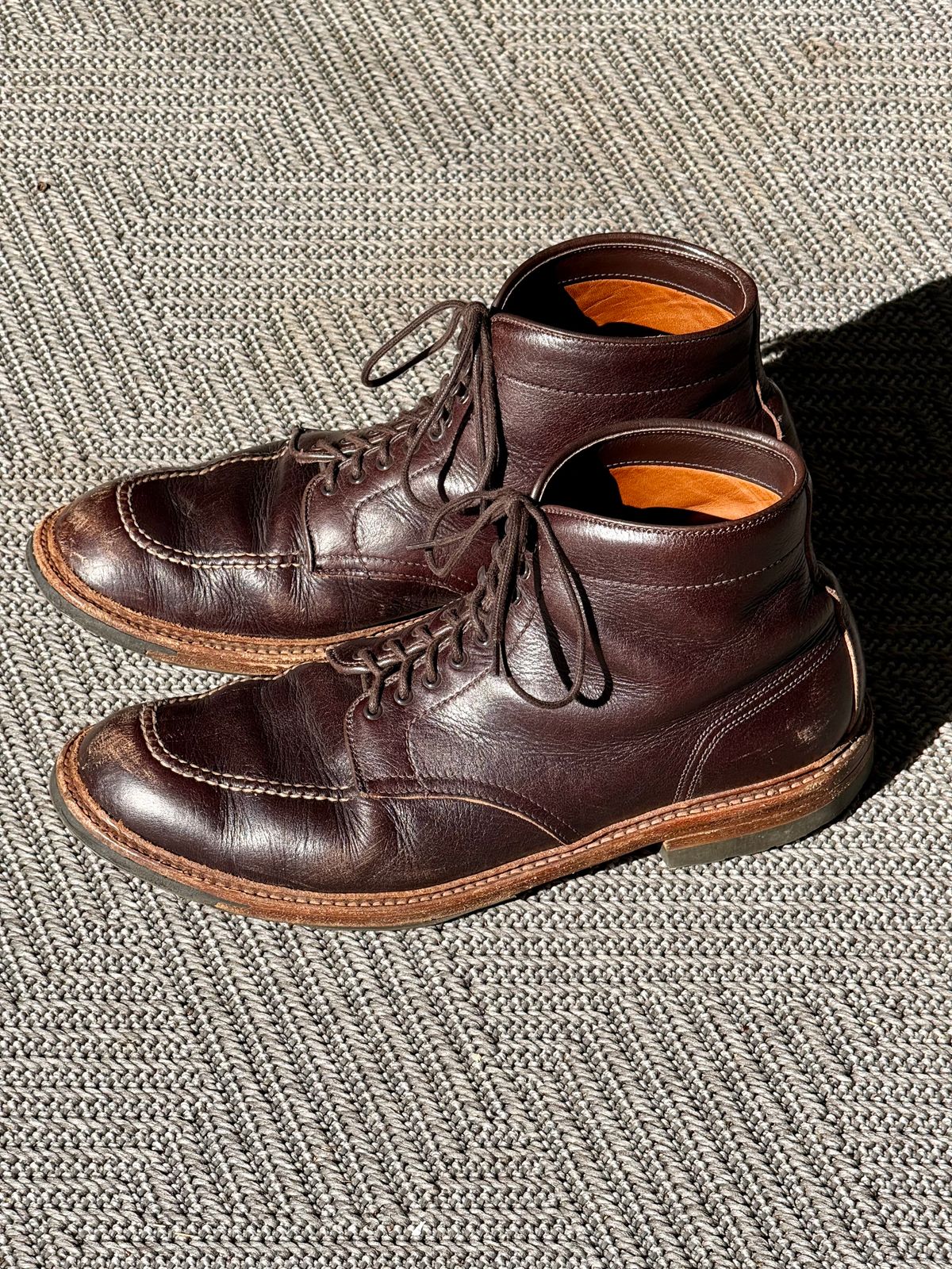 Photo by bootsandblocks on November 3, 2025 of the Alden Indy Boot in Horween Arabica Lux Calfskin.