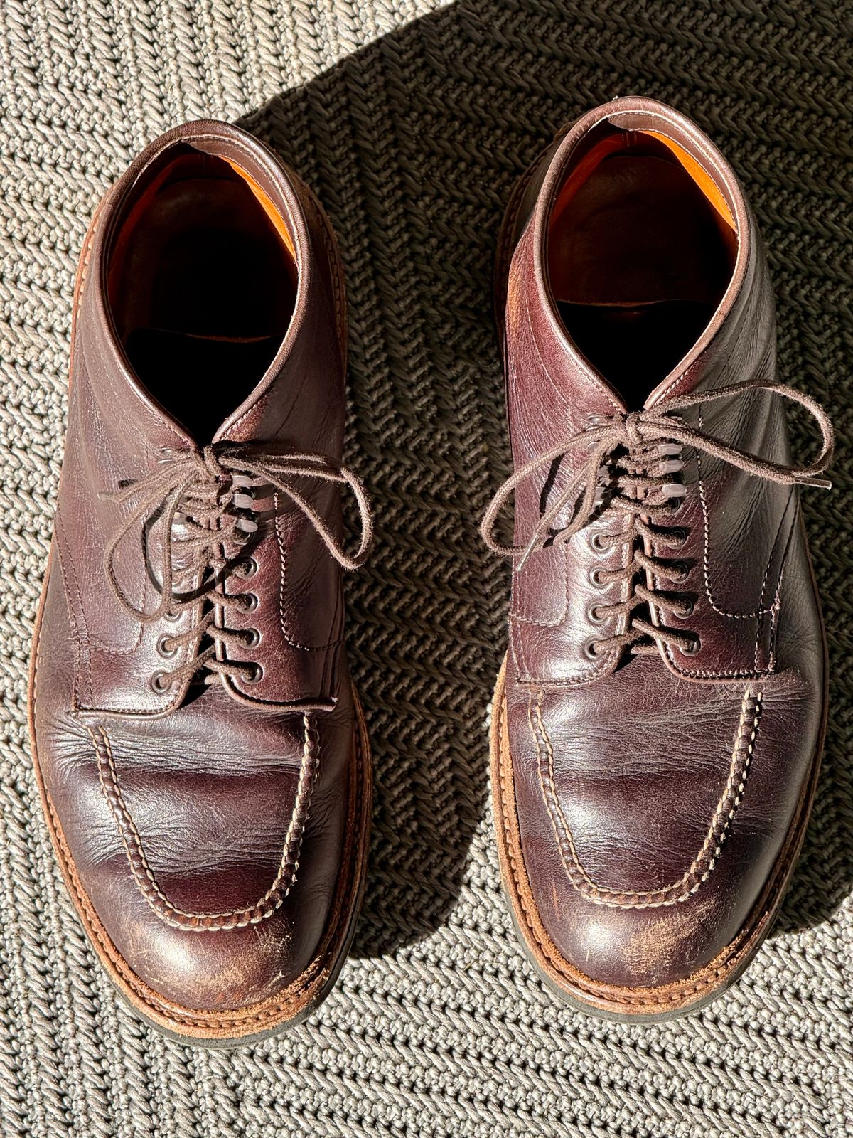 Photo by bootsandblocks on November 3, 2025 of the Alden Indy Boot in Horween Arabica Lux Calfskin.