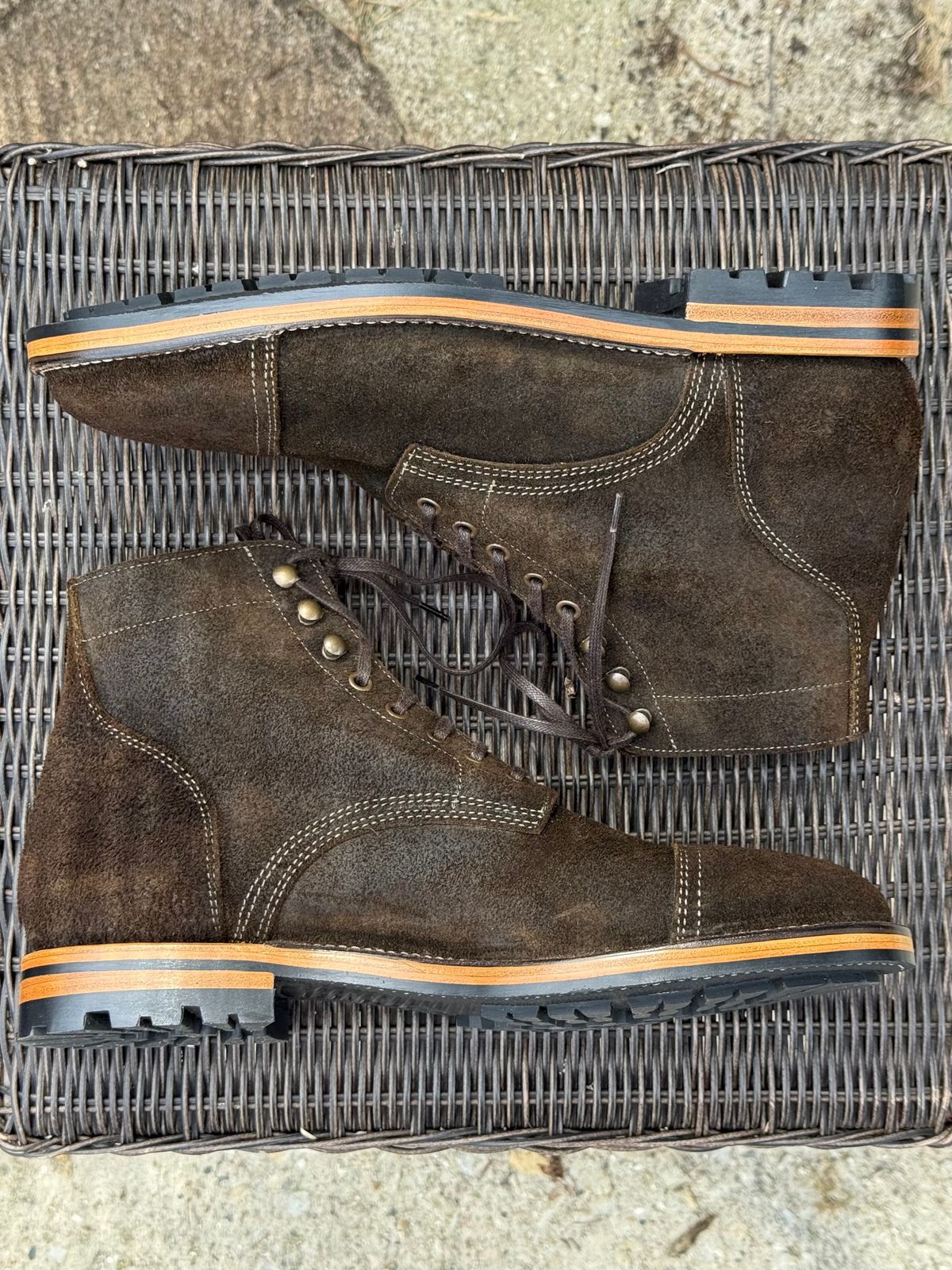 Photo by bootsandblocks on October 1, 2025 of the Parkhurst The Richmond Stitchdown in Dark Olive Waxed Roughout.