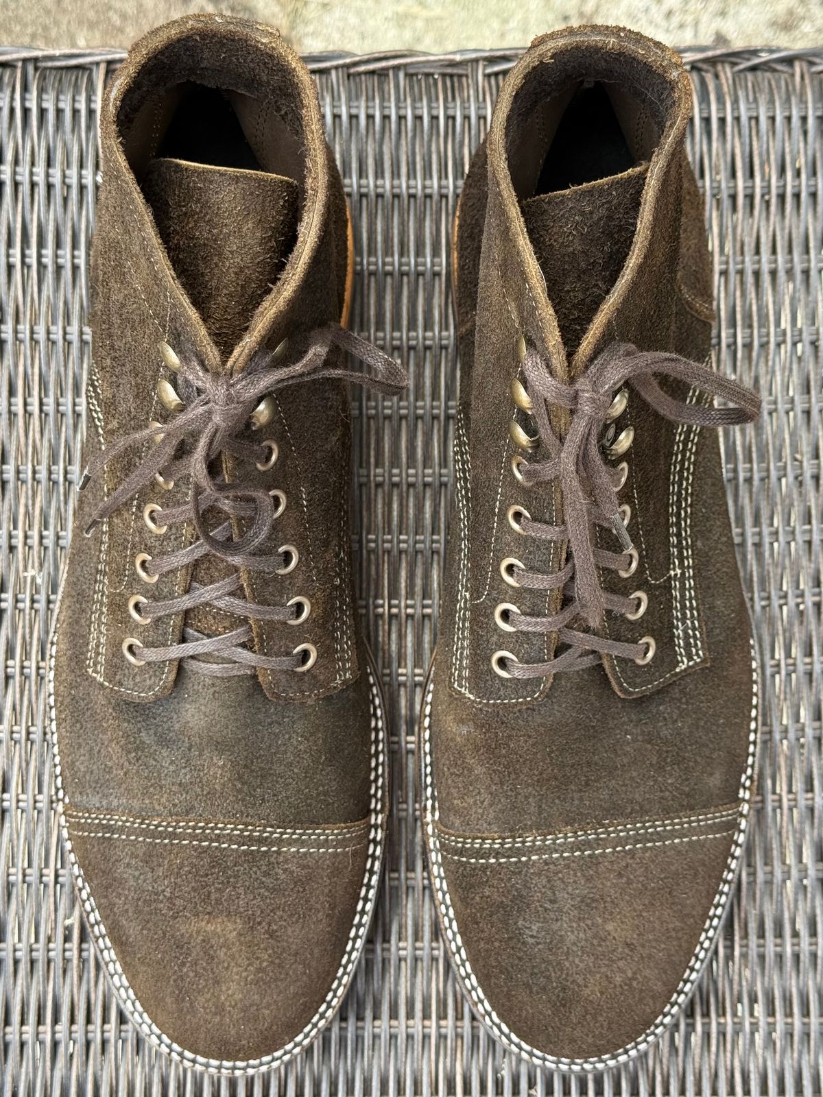 Photo by bootsandblocks on October 1, 2025 of the Parkhurst The Richmond Stitchdown in Dark Olive Waxed Roughout.