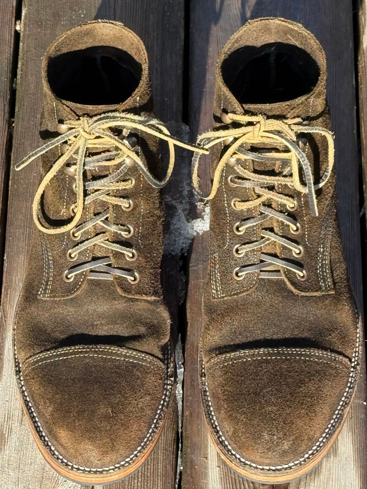 Photo by bootsandblocks on January 5, 2026 of the Parkhurst The Richmond Stitchdown in Dark Olive Waxed Roughout.