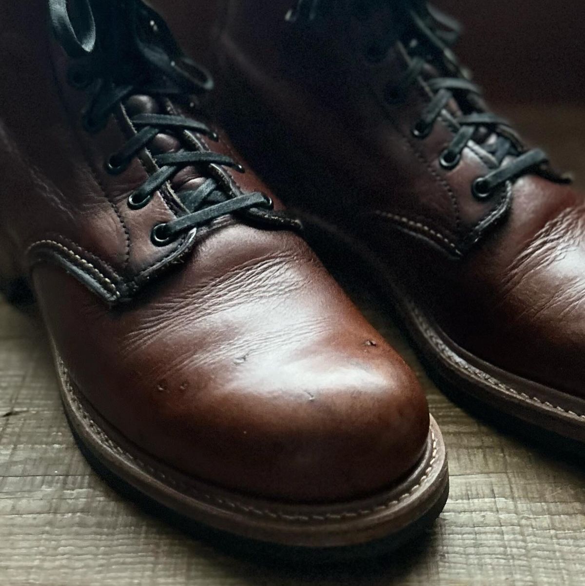 Photo by ezroller on January 25, 2024 of the Red Wing Beckman in S.B. Foot Cigar Featherstone.