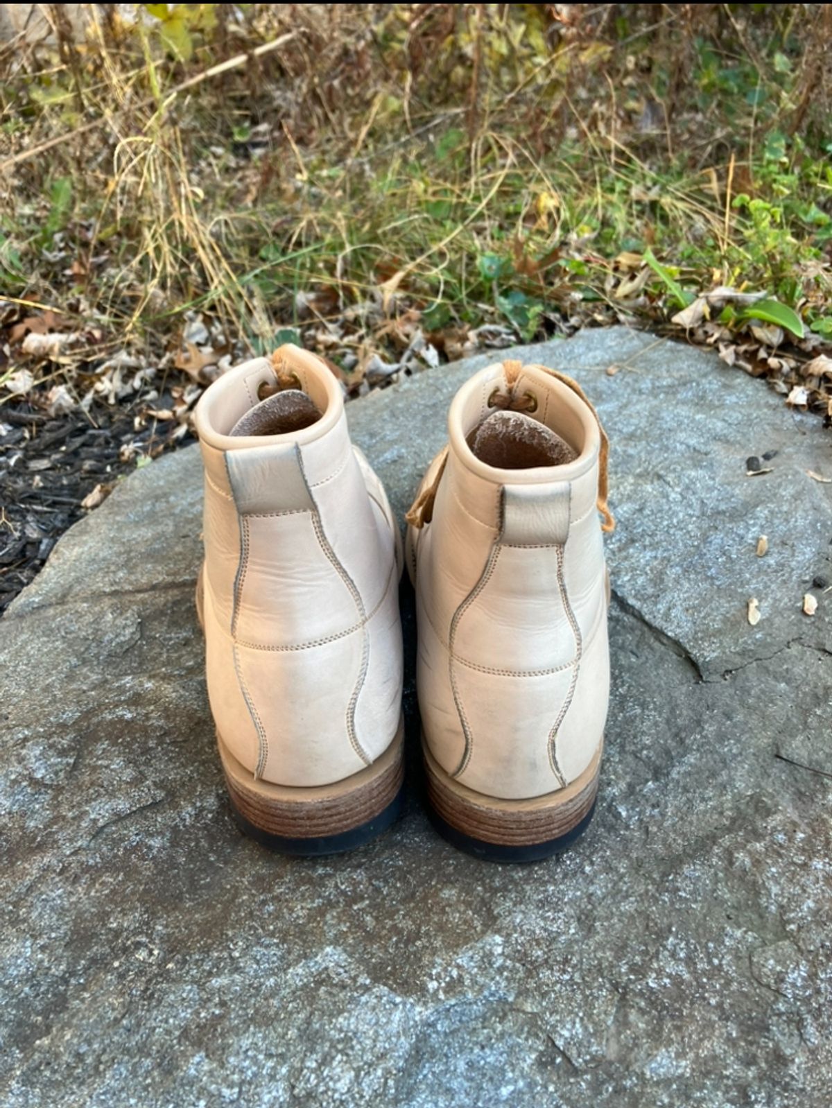 Photo by Bobs0108 on November 1, 2024 of the Sagara Cordmaster in Indonesian Natural Veg Tan.