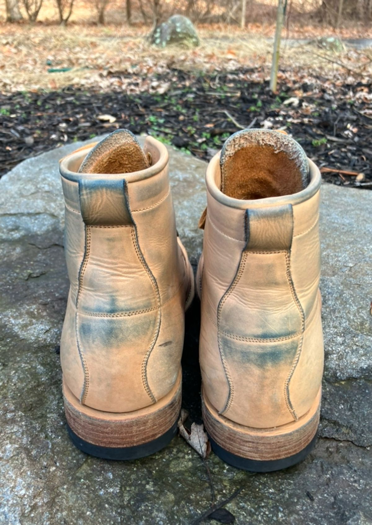 Photo by Bobs0108 on January 1, 2025 of the Sagara Cordmaster in Indonesian Natural Veg Tan.