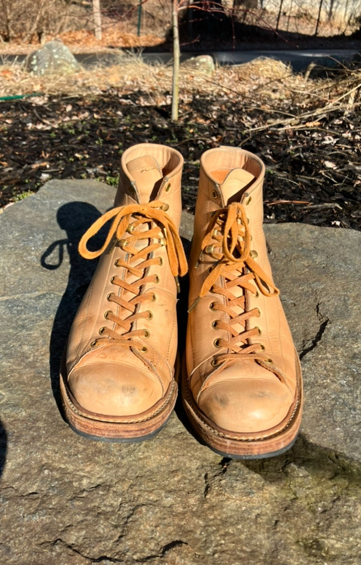 Photo by Bobs0108 on February 1, 2025 of the Sagara Cordmaster in Indonesian Natural Veg Tan.