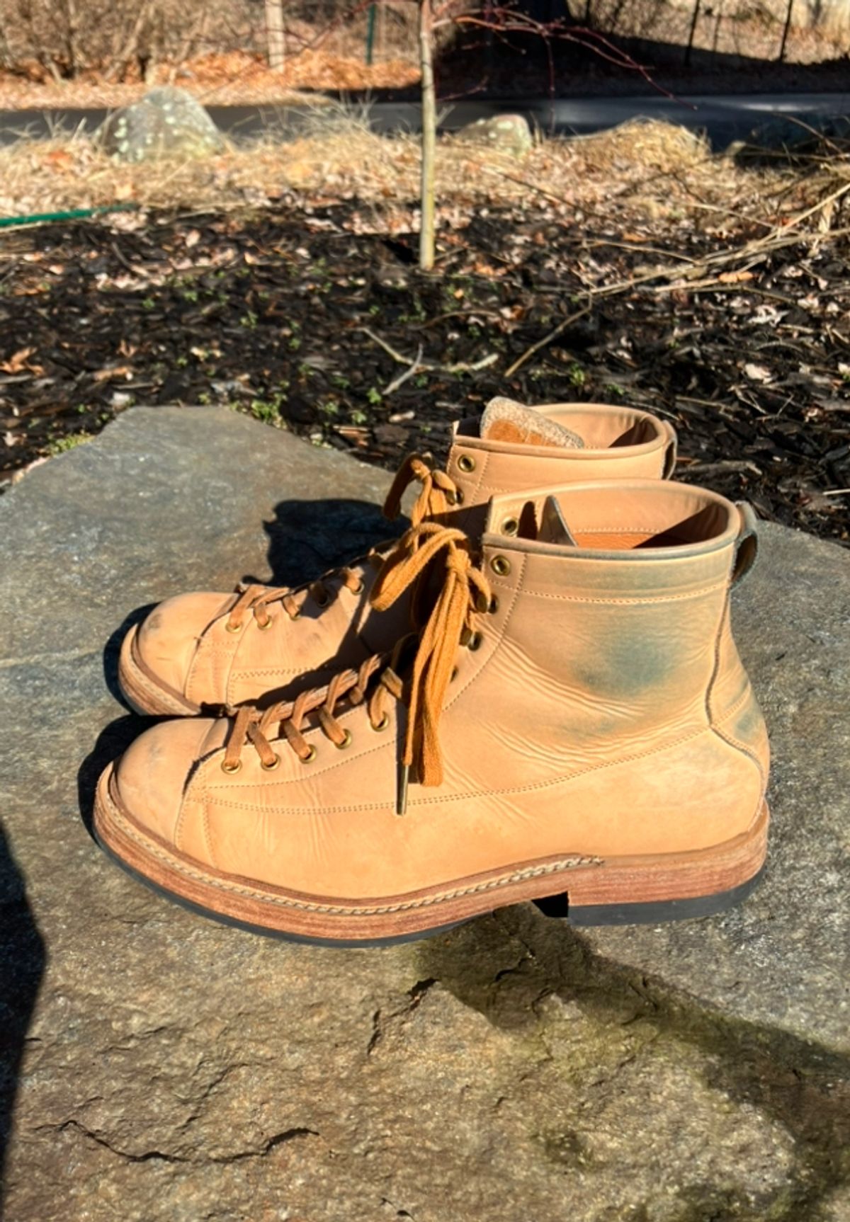 Photo by Bobs0108 on February 1, 2025 of the Sagara Cordmaster in Indonesian Natural Veg Tan.