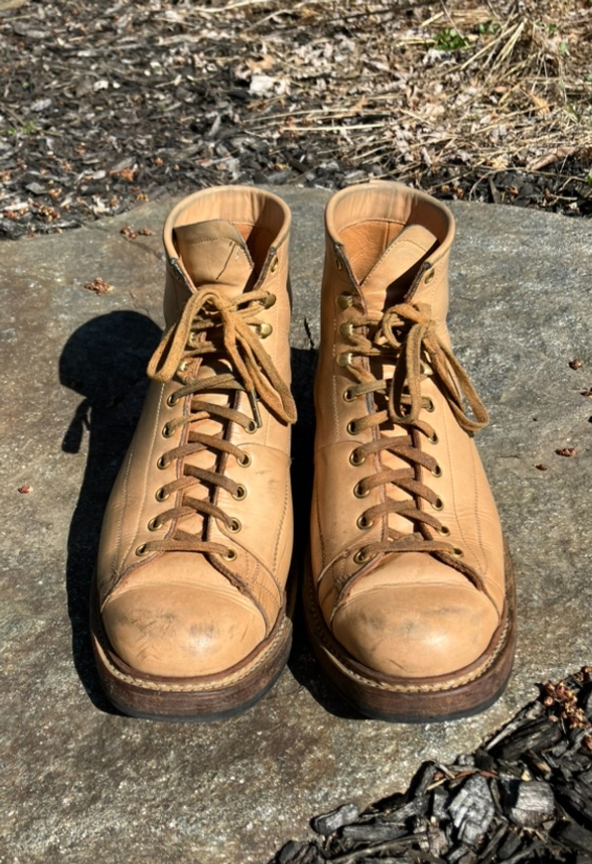 Photo by Bobs0108 on April 1, 2025 of the Sagara Cordmaster in Indonesian Natural Veg Tan.