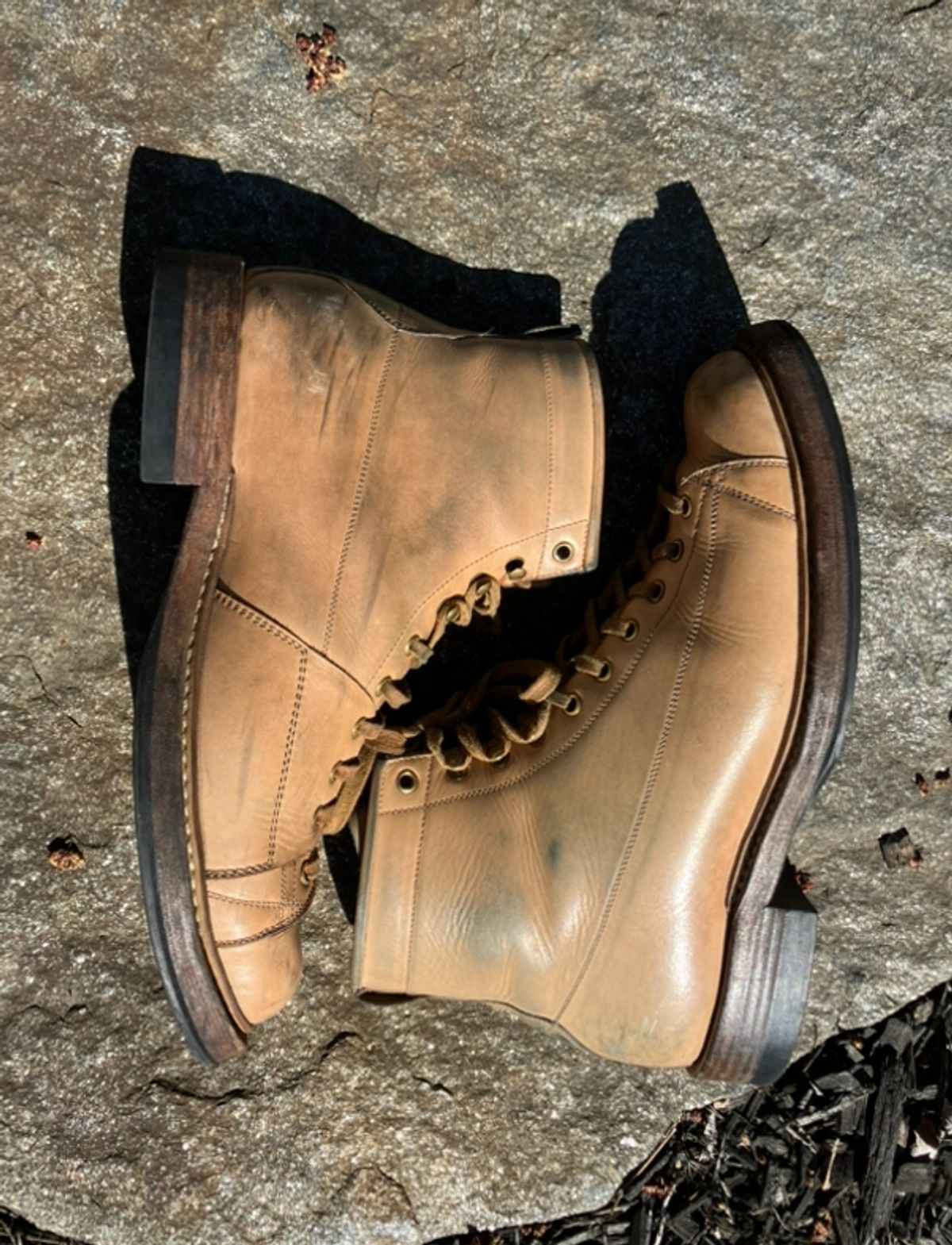 Photo by Bobs0108 on April 1, 2025 of the Sagara Cordmaster in Indonesian Natural Veg Tan.