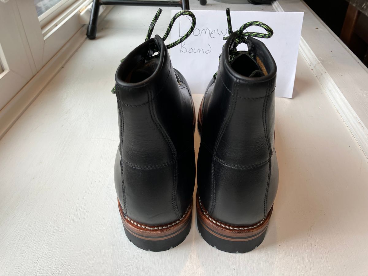Photo by Bobs0108 on October 1, 2023 of the Johnny Works RL01 in Unknown Leather.