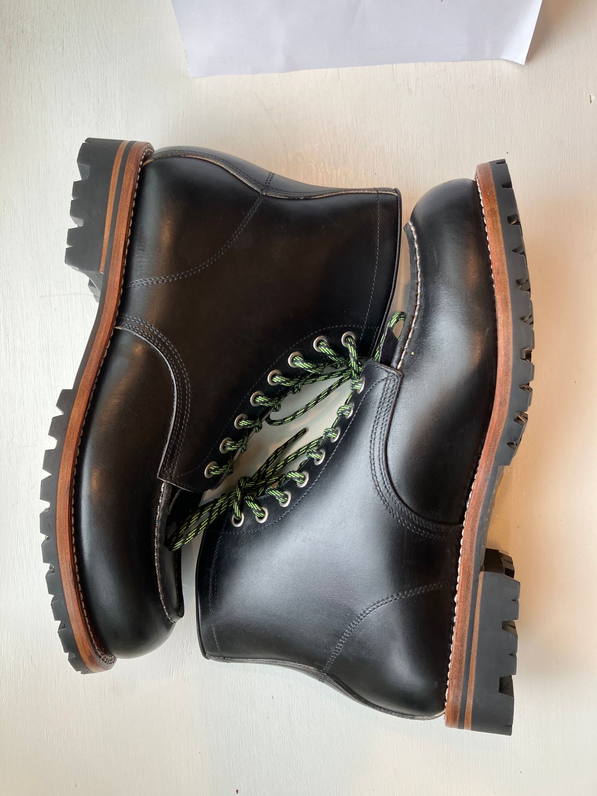 Photo by Bobs0108 on October 1, 2023 of the Johnny Works RL01 in Unknown Leather.