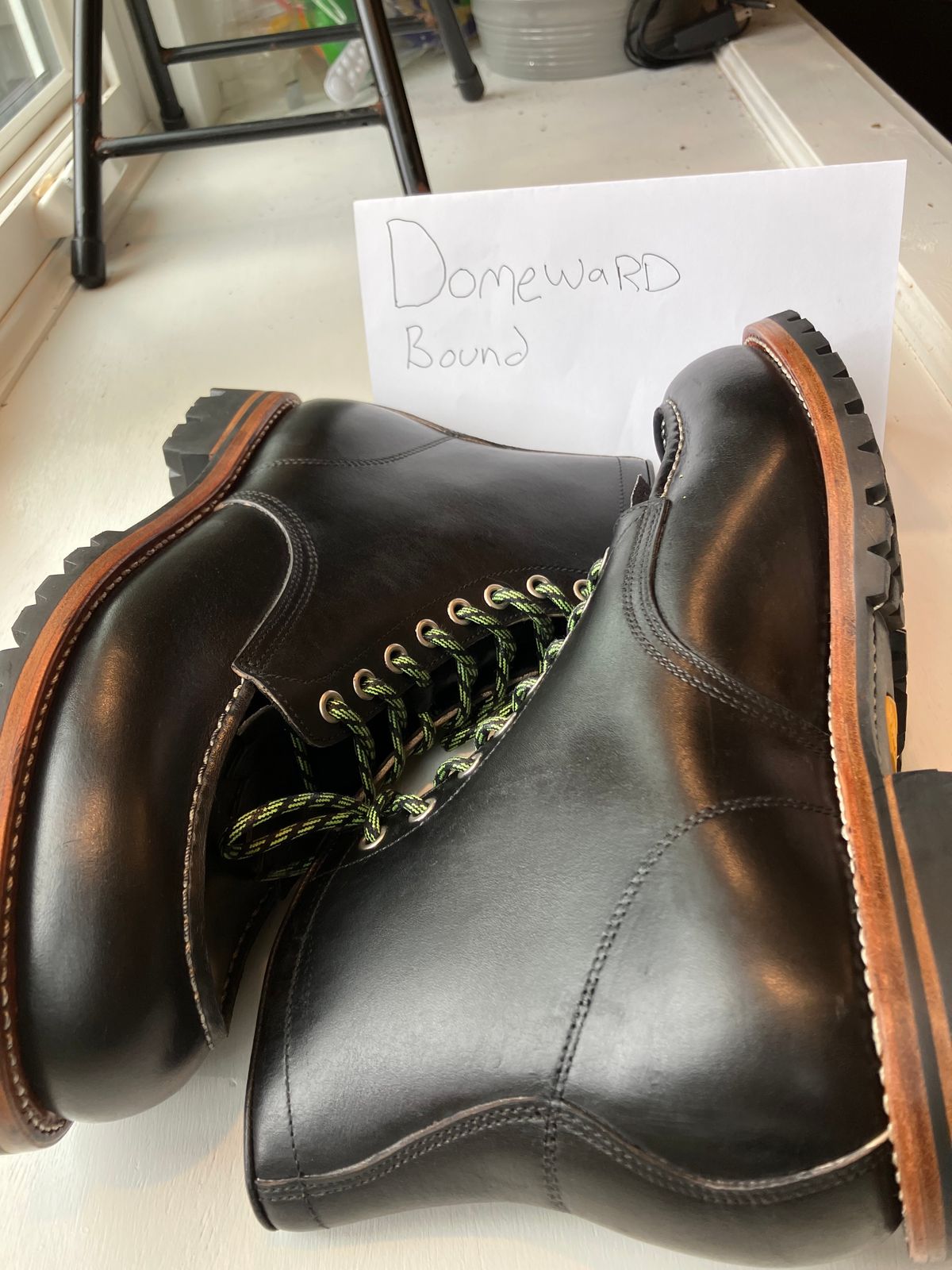 Photo by Bobs0108 on October 1, 2023 of the Johnny Works RL01 in Unknown Leather.