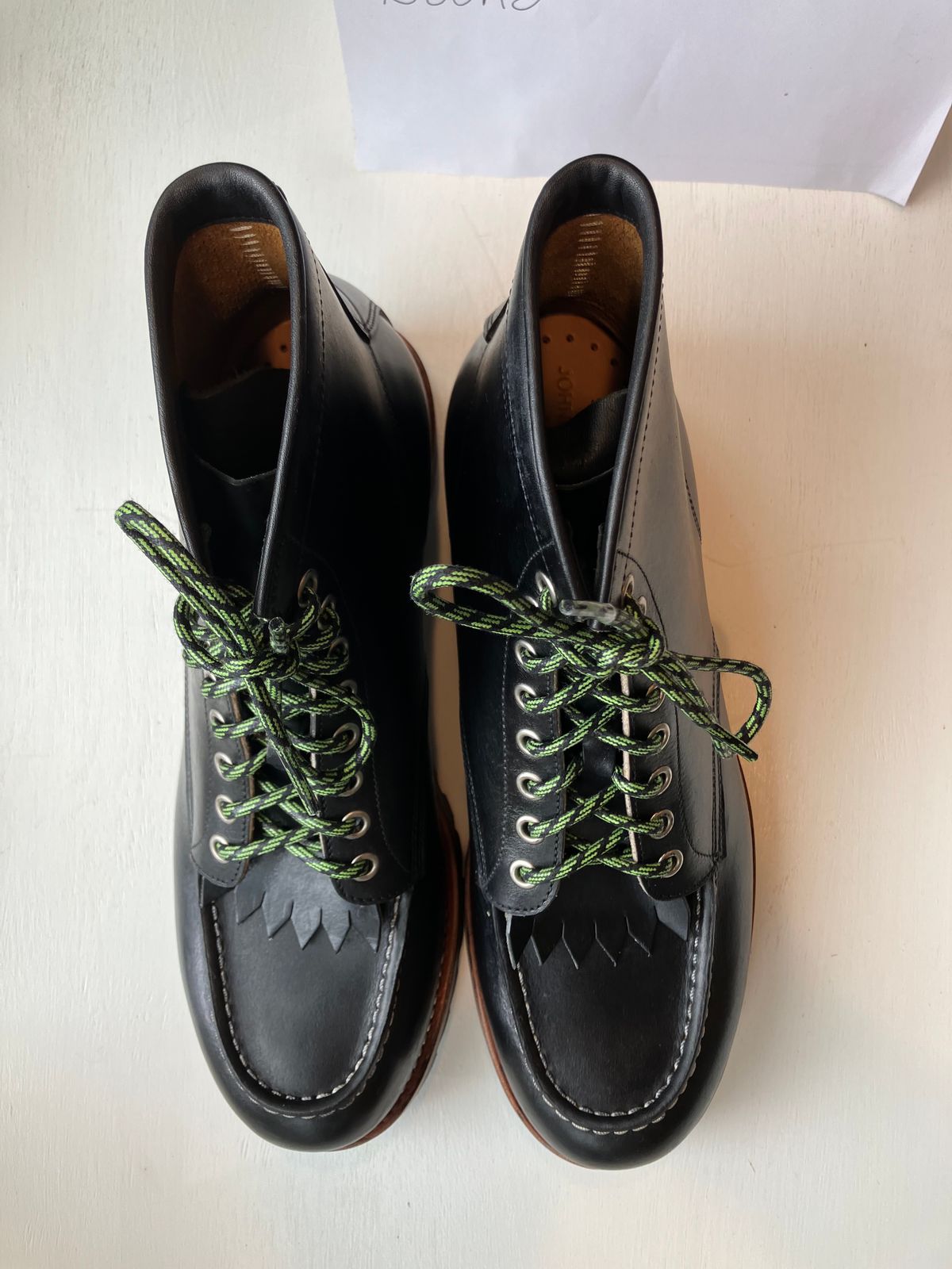 Photo by Bobs0108 on October 1, 2023 of the Johnny Works RL01 in Unknown Leather.