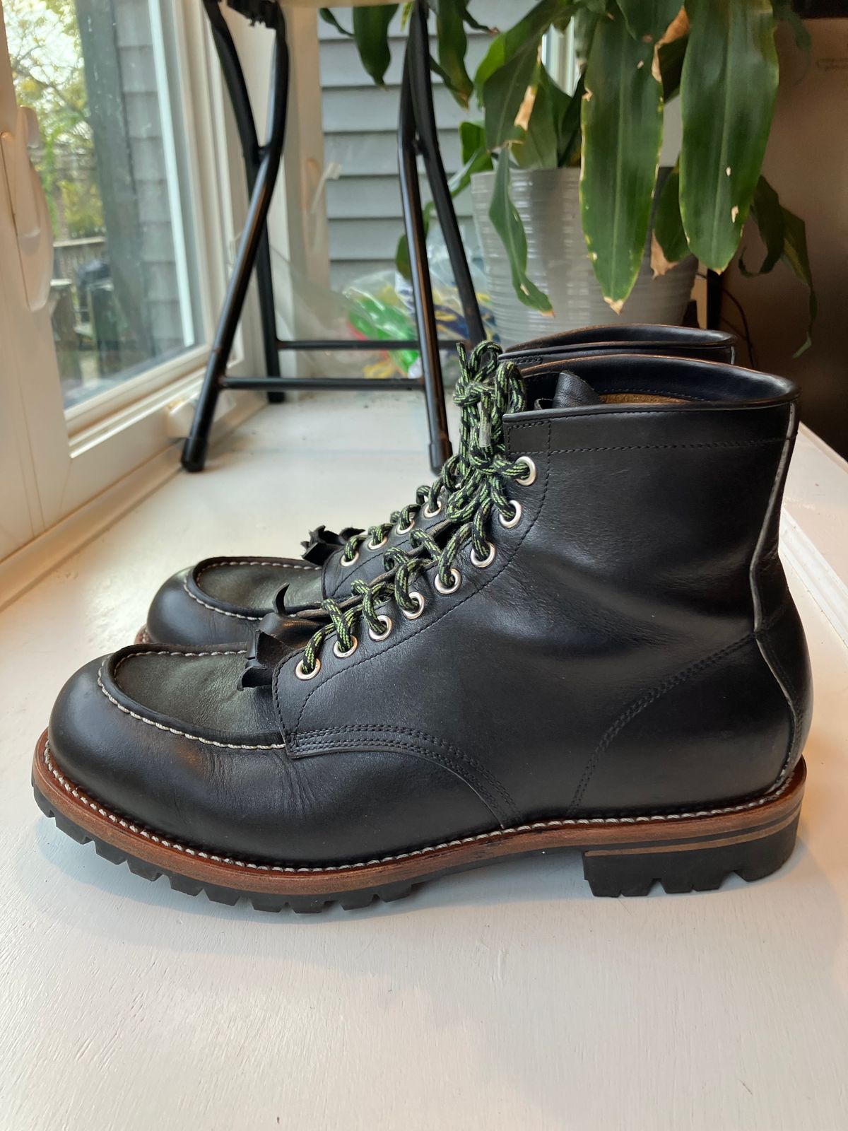 Photo by Bobs0108 on November 1, 2023 of the Johnny Works RL01 in Unknown Leather.