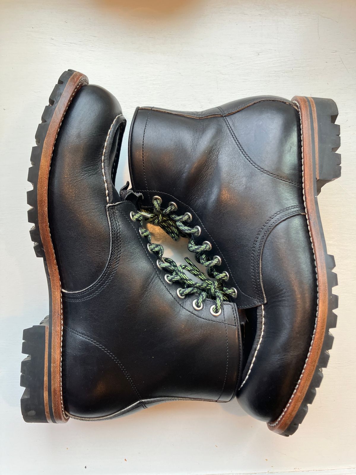 Photo by Bobs0108 on November 1, 2023 of the Johnny Works RL01 in Unknown Leather.