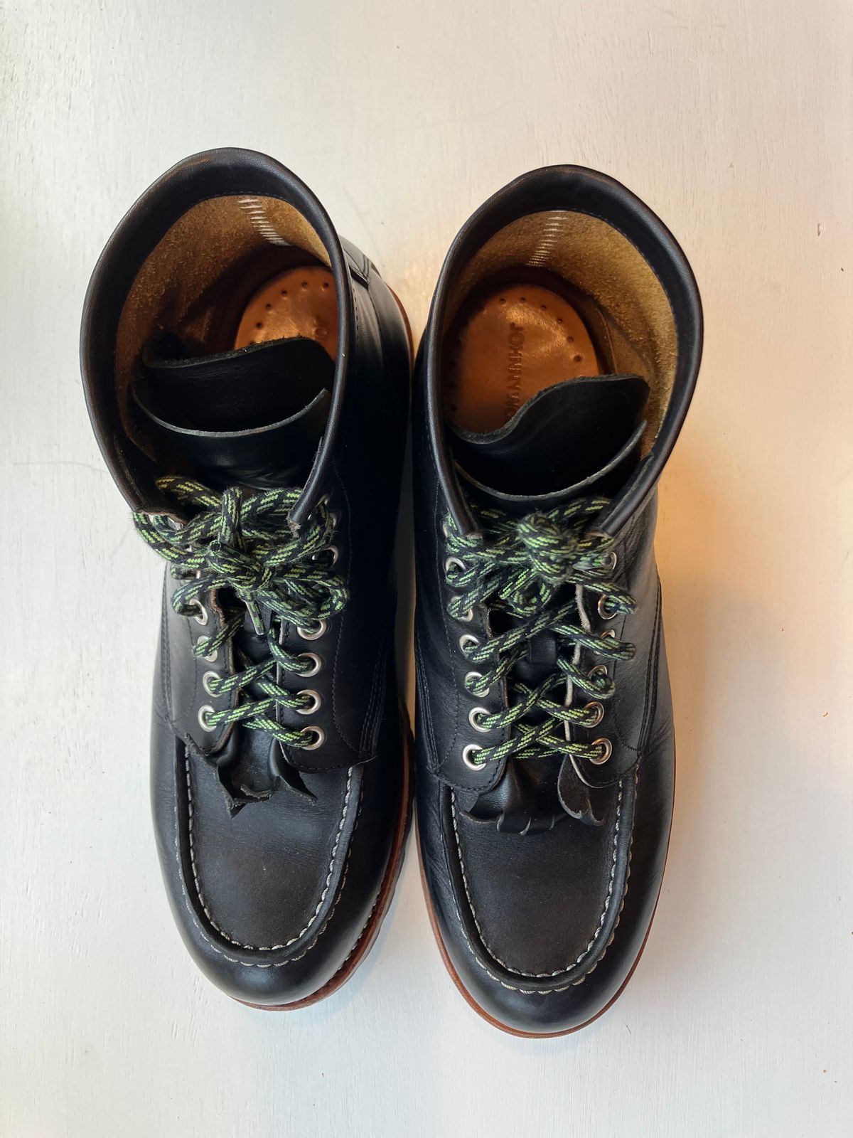 Photo by Bobs0108 on November 1, 2023 of the Johnny Works RL01 in Unknown Leather.