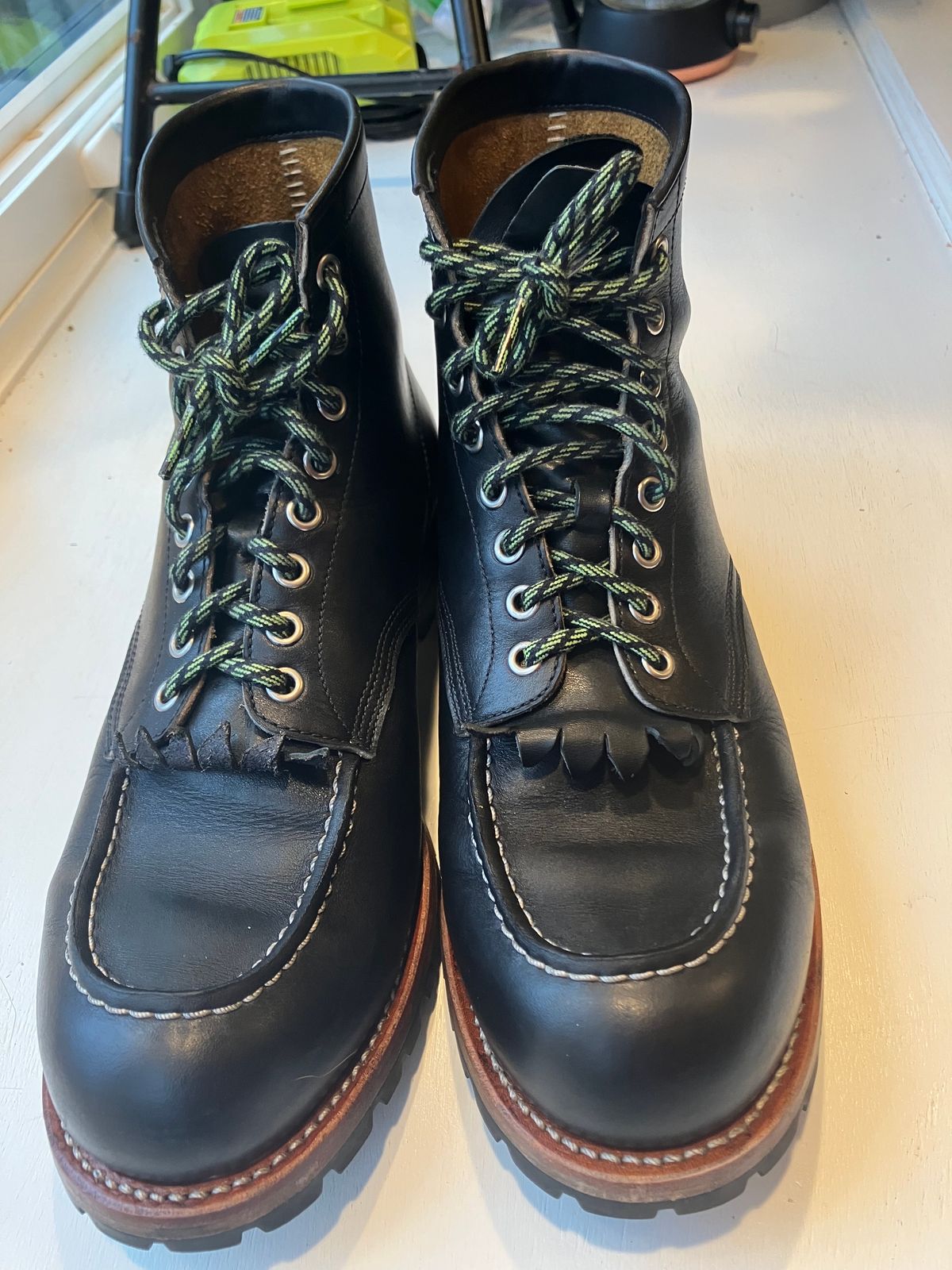 Photo by Bobs0108 on December 3, 2023 of the Johnny Works RL01 in Unknown Leather.