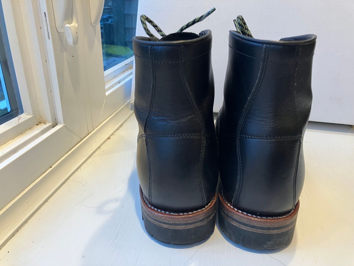 Photo by Bobs0108 on January 3, 2024 of the Johnny Works RL01 in Unknown Leather.