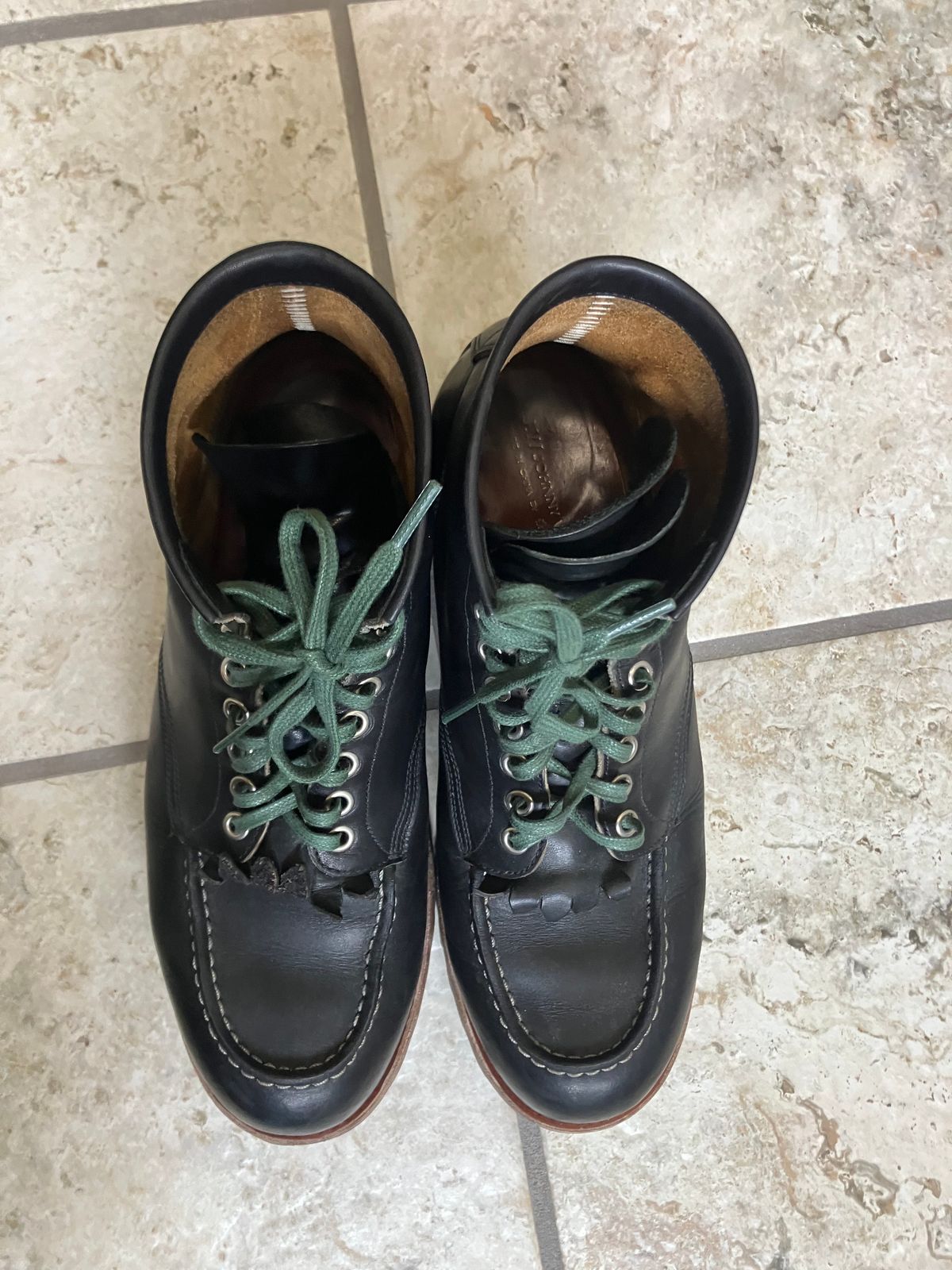 Photo by Bobs0108 on April 1, 2024 of the Johnny Works RL01 in Unknown Leather.