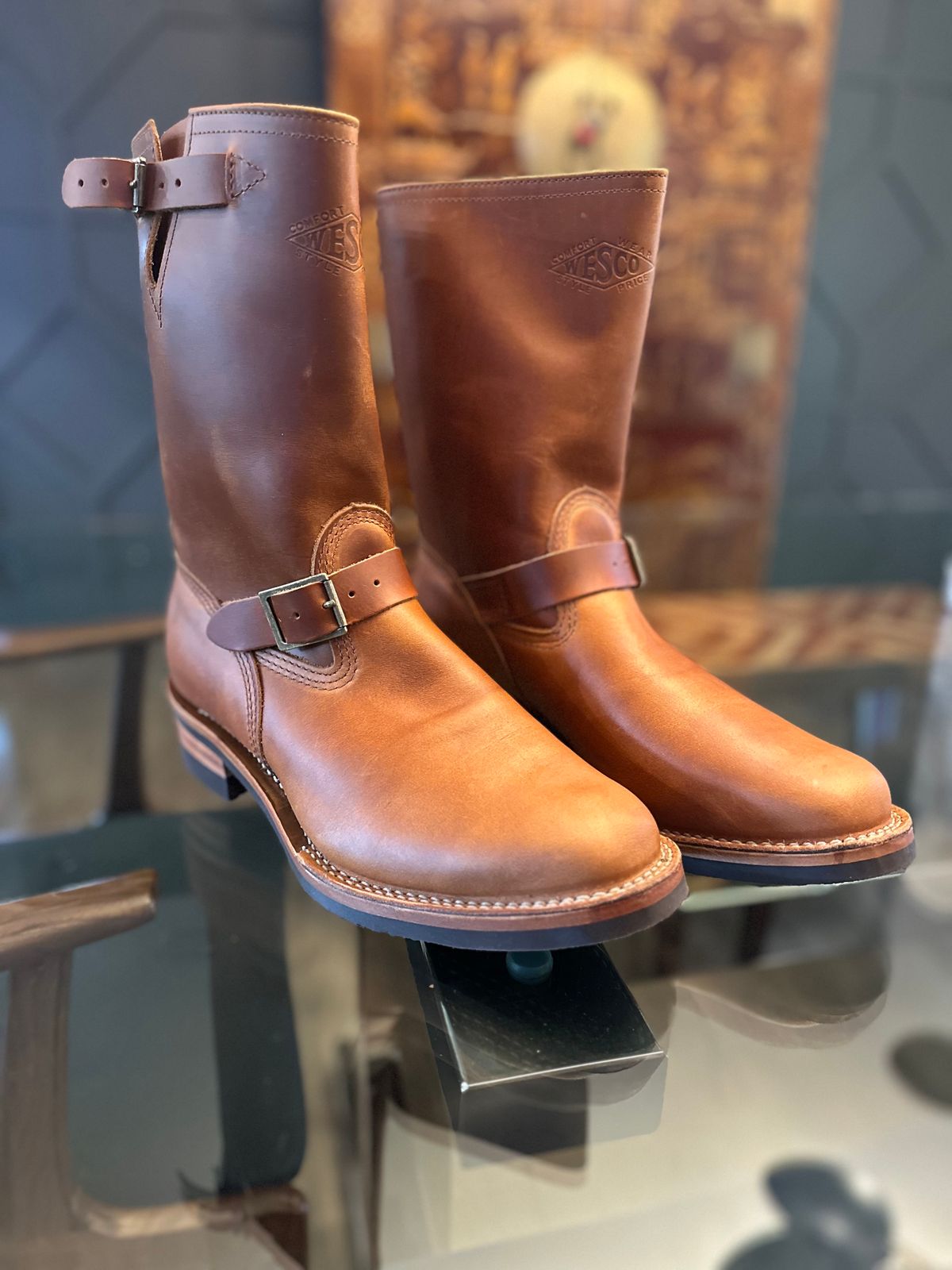 Photo by northsouthdenimguy on May 29, 2025 of the Wesco 7500 Engineer in Seidel British Tan Domain.