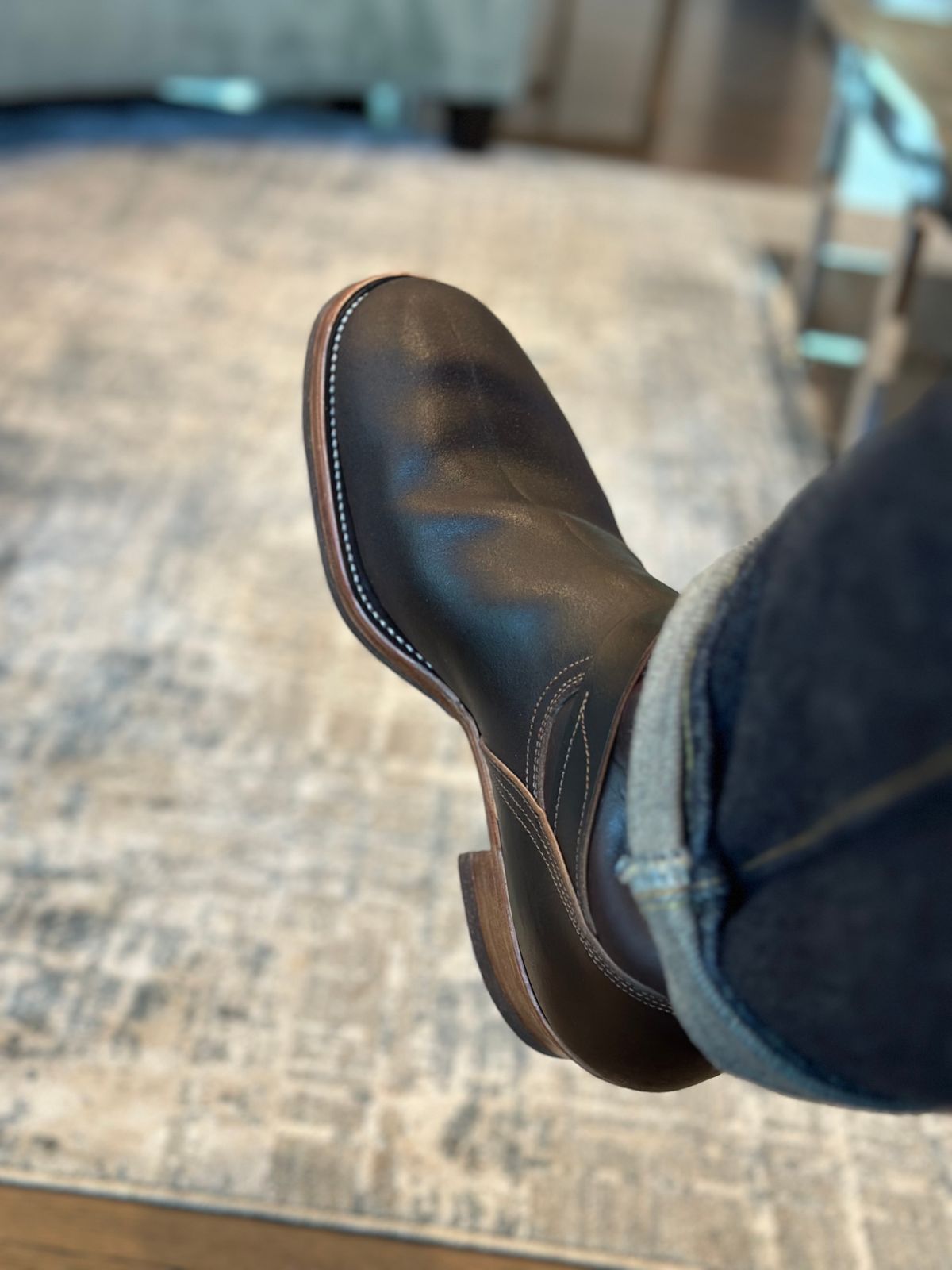 Photo by northsouthdenimguy on September 5, 2025 of the Unsung U 22-2 Engineer Boot in Horween Dark Brown Waxed Flesh & Grain Side Horween DarknBrown waxed flesh Overdyed Dark Brown.