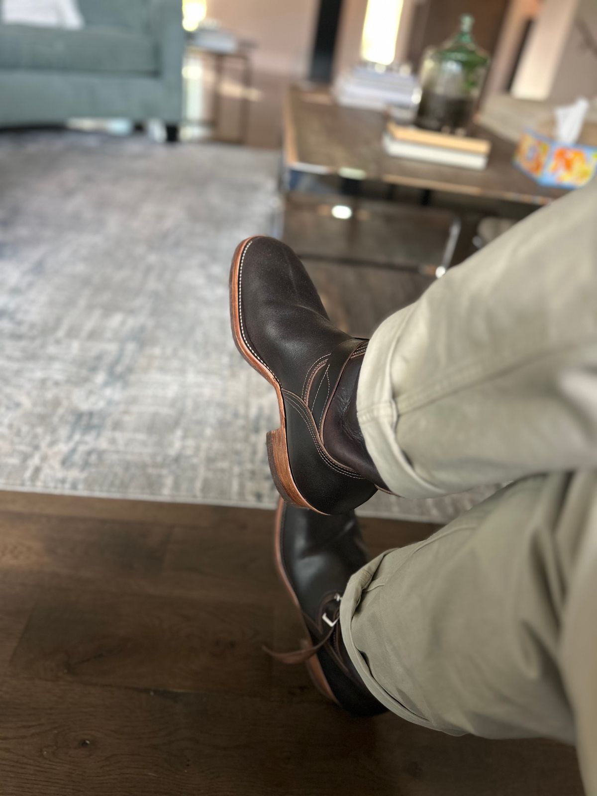 Photo by northsouthdenimguy on October 18, 2025 of the Unsung U 22-2 Engineer Boot in Horween Dark Brown Waxed Flesh & Grain Side Horween DarknBrown waxed flesh Overdyed Dark Brown.