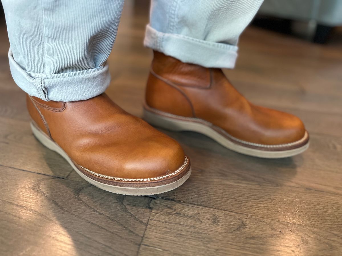 Photo by northsouthdenimguy on July 12, 2023 of the Viberg Roper Boot in Natural Japanese Cowhide.