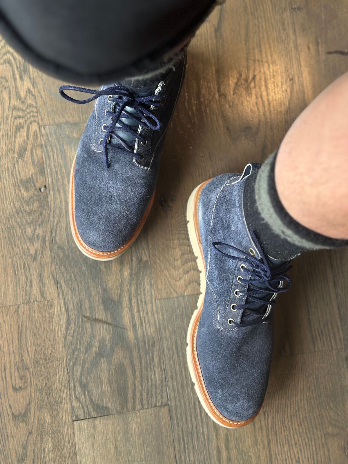 Photo by northsouthdenimguy on December 14, 2024 of the Viberg Scout Boot in Horween Navy Latigo Rough Out.