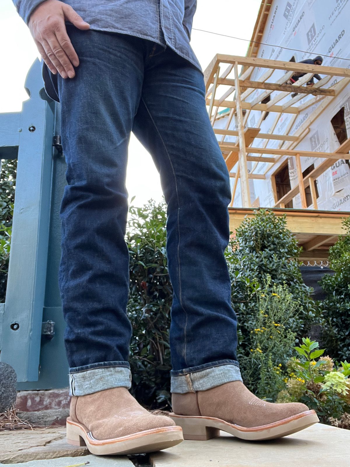Photo by northsouthdenimguy on October 3, 2022 of the Rios of Mercedes x The Black Bear Brand The Wild West Roughrider in Horween Marine Field Roughout.