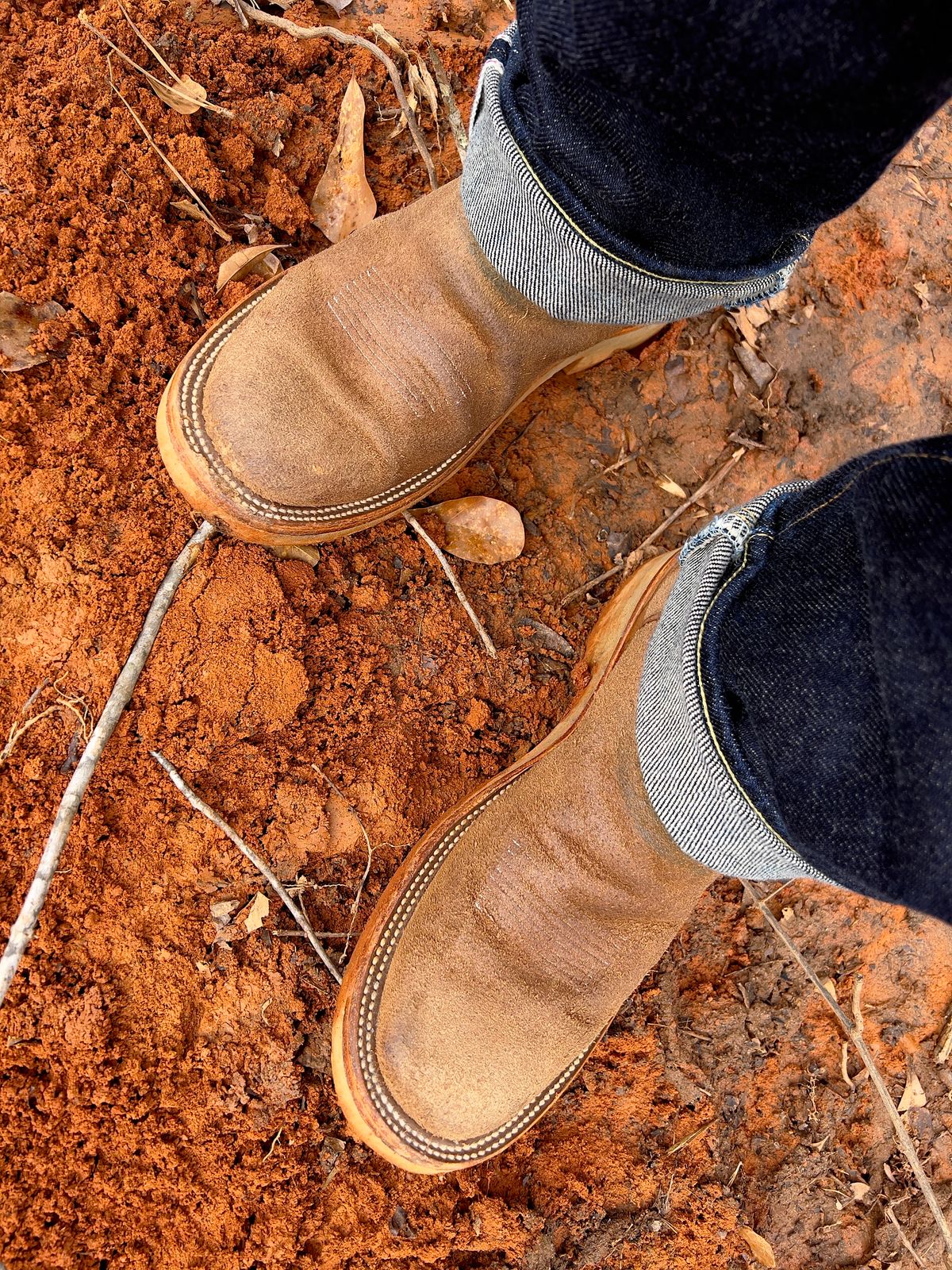 Photo by northsouthdenimguy on January 3, 2023 of the Rios of Mercedes x The Black Bear Brand The Wild West Roughrider in Horween Marine Field Roughout.