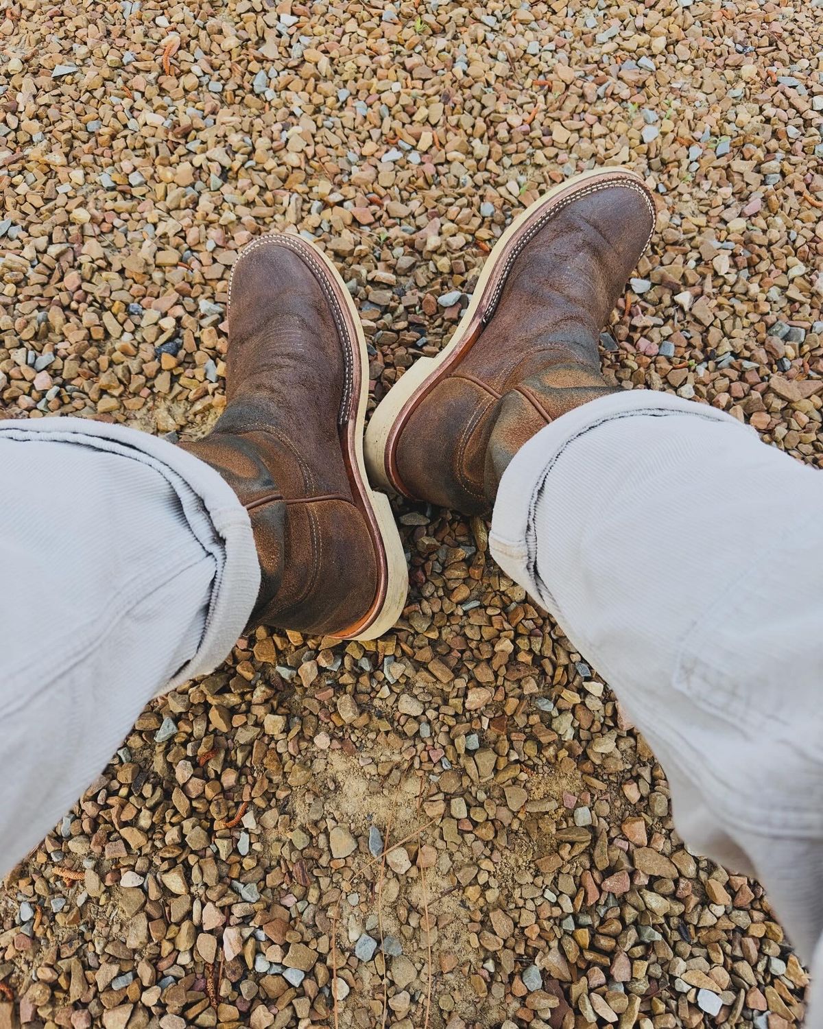 Photo by northsouthdenimguy on April 16, 2024 of the Rios of Mercedes x The Black Bear Brand The Wild West Roughrider in Horween Marine Field Roughout.