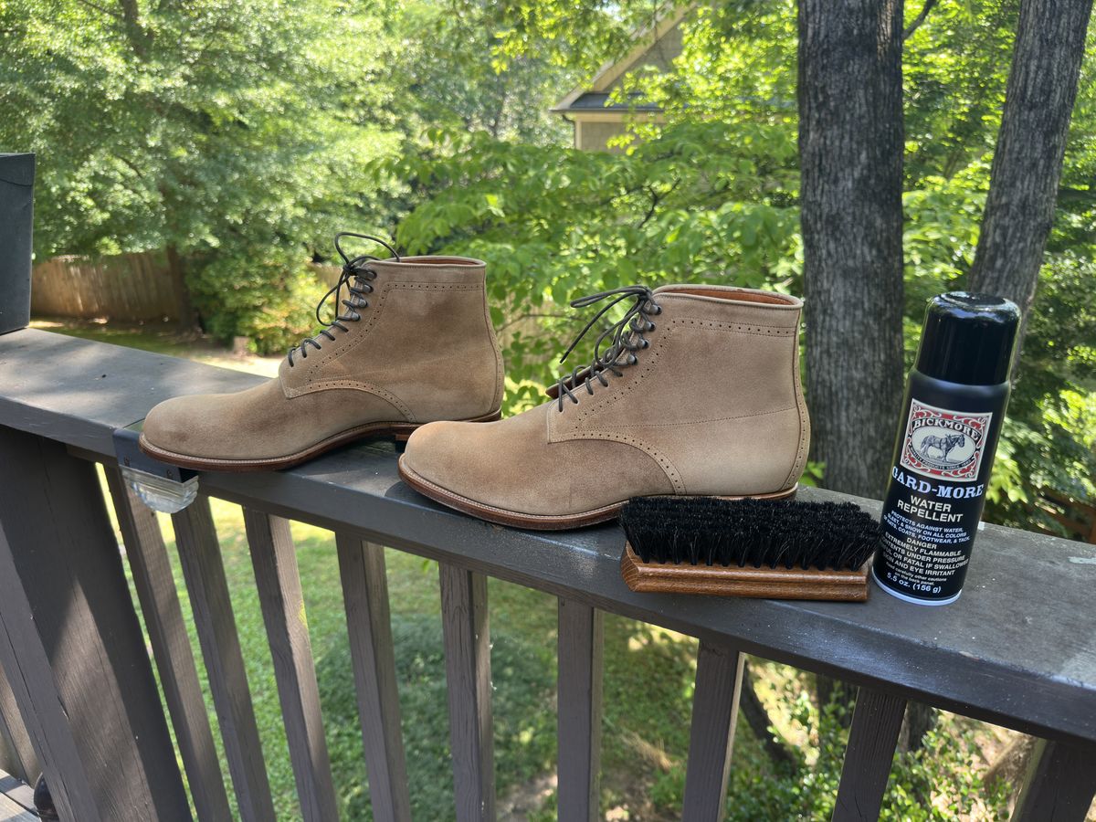 Photo by northsouthdenimguy on May 16, 2026 of the Viberg Viberg x Garmsville Brogue Navvy Boot in Opera Peanut Papillon.