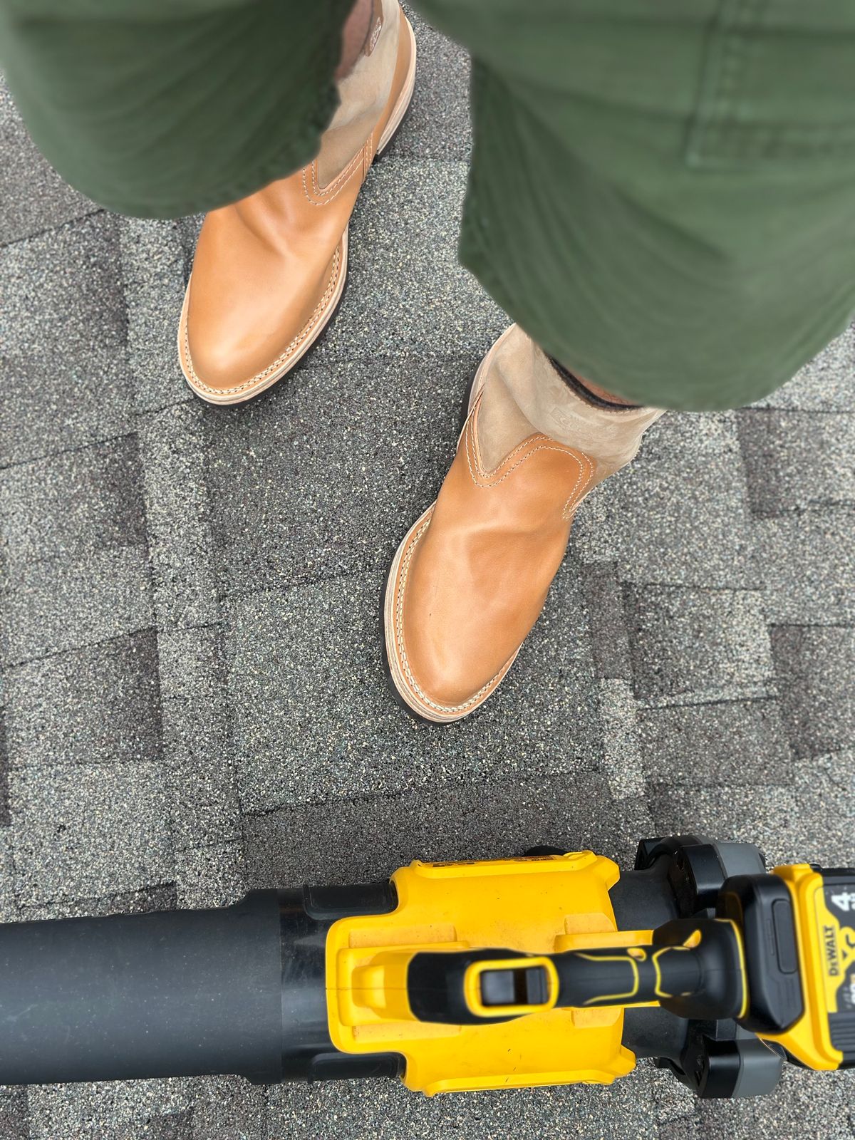 Photo by northsouthdenimguy on October 4, 2025 of the Wesco Morrison in Maryam Glazed Natural Horsehide.