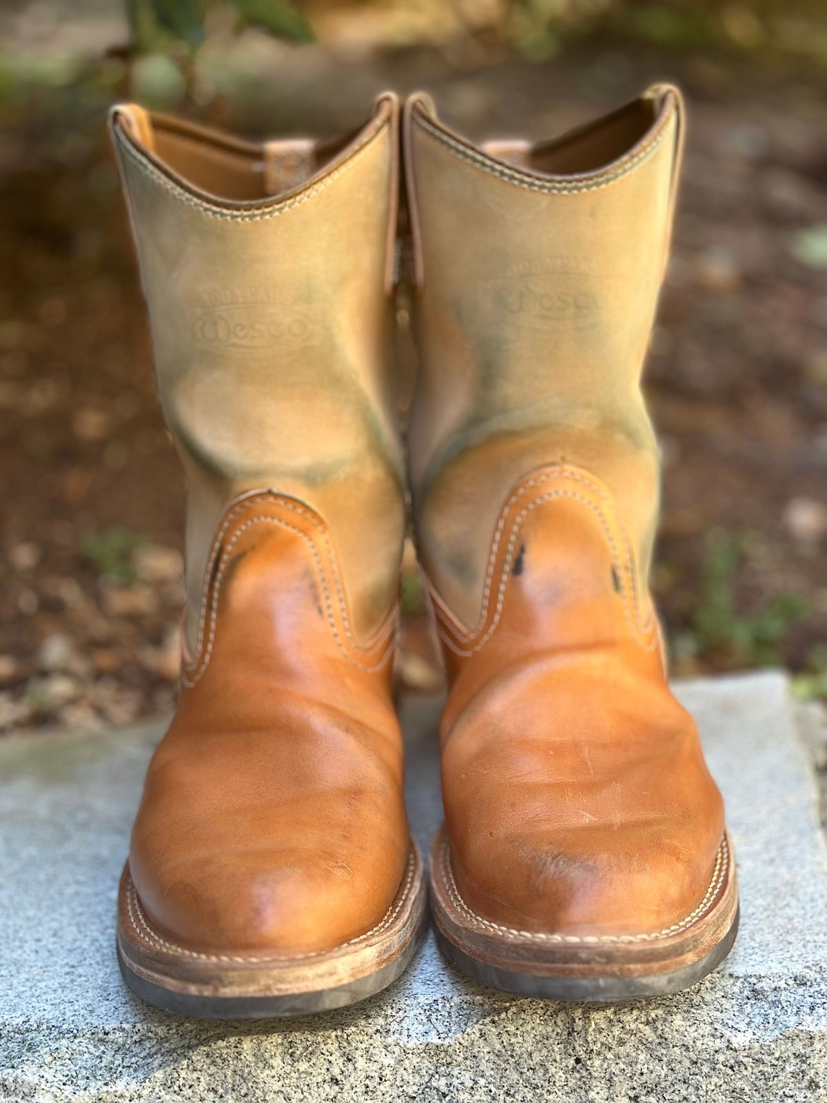 Photo by northsouthdenimguy on November 1, 2025 of the Wesco Morrison in Maryam Glazed Natural Horsehide.