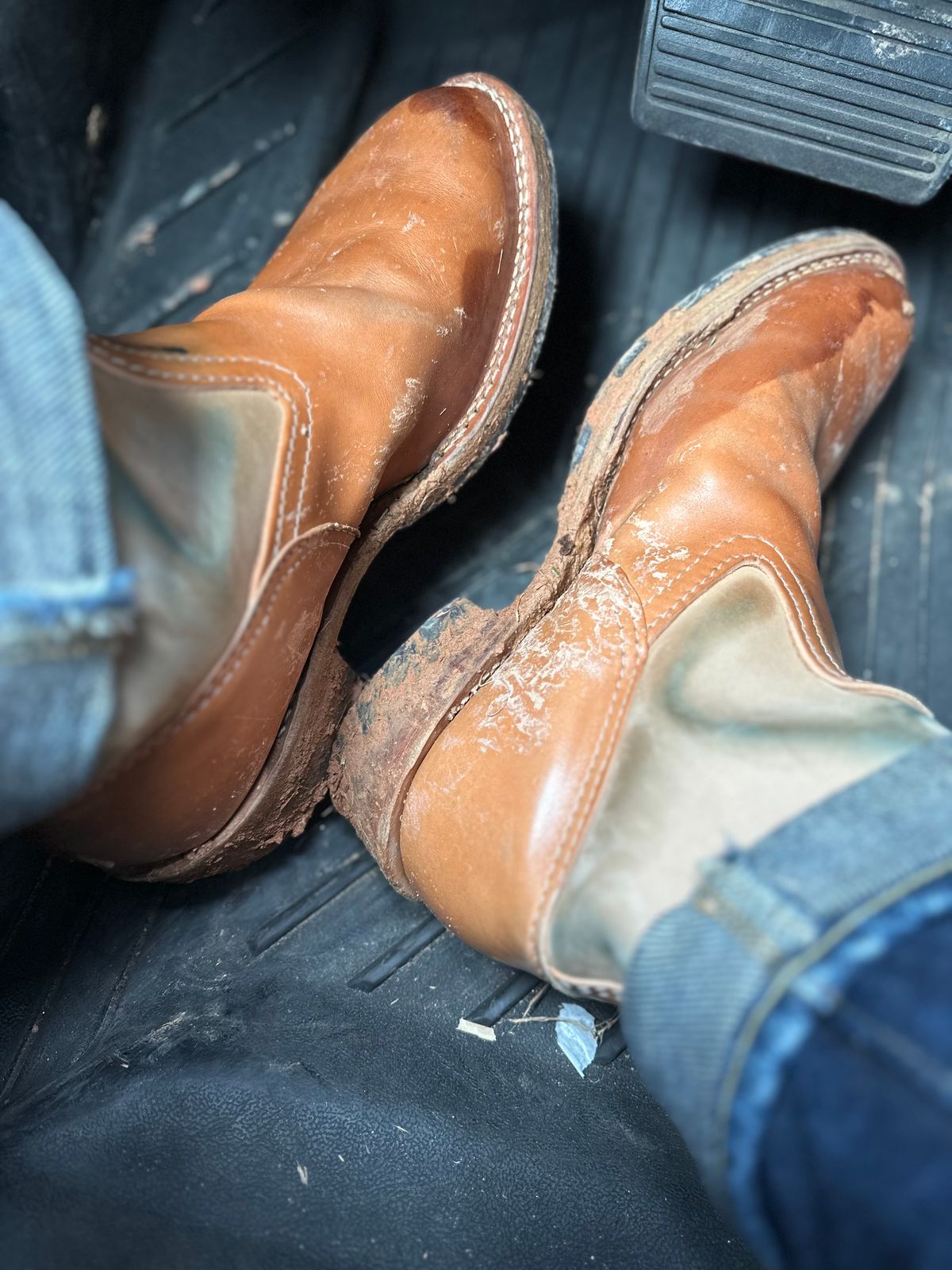 Photo by northsouthdenimguy on November 3, 2025 of the Wesco Morrison in Maryam Glazed Natural Horsehide.