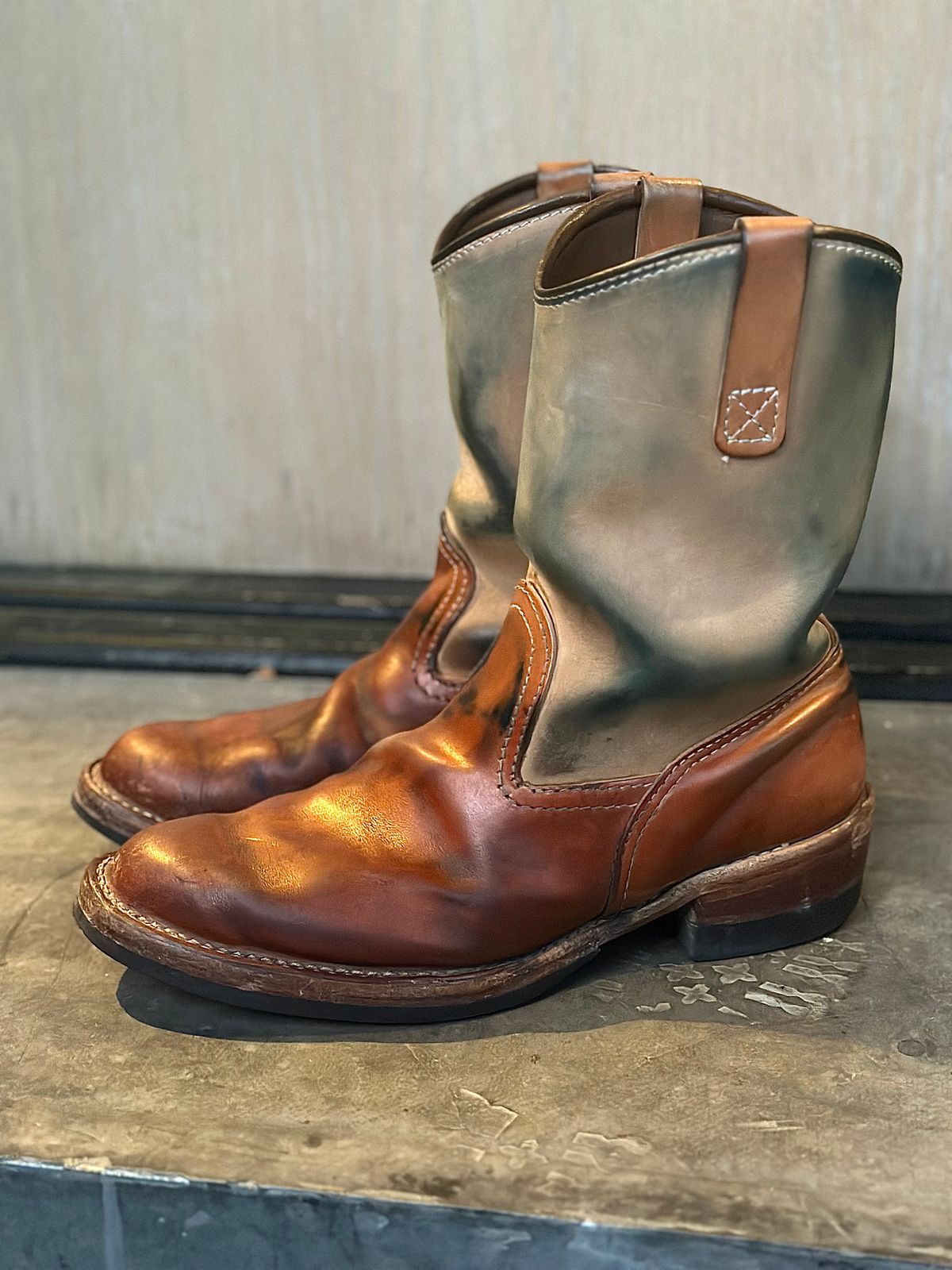 Photo by northsouthdenimguy on April 6, 2026 of the Wesco Morrison in Maryam Glazed Natural Horsehide.