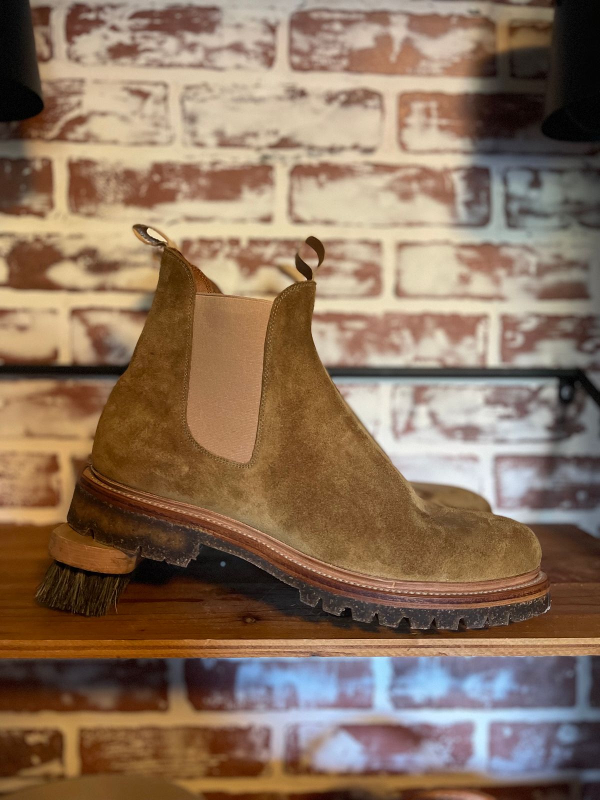 Photo by patinalfather on October 7, 2024 of the Viberg Chelsea in Conceria Opera Calfskin Suede.
