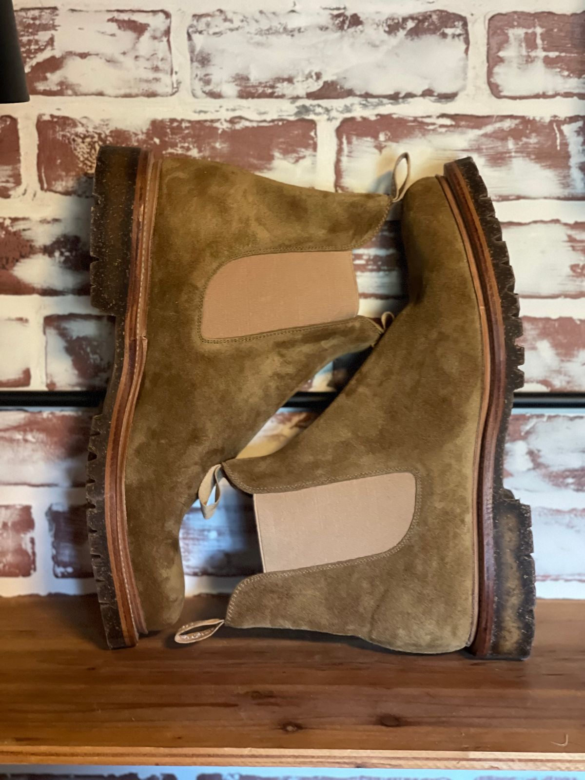Photo by patinalfather on October 7, 2024 of the Viberg Chelsea in Conceria Opera Calfskin Suede.