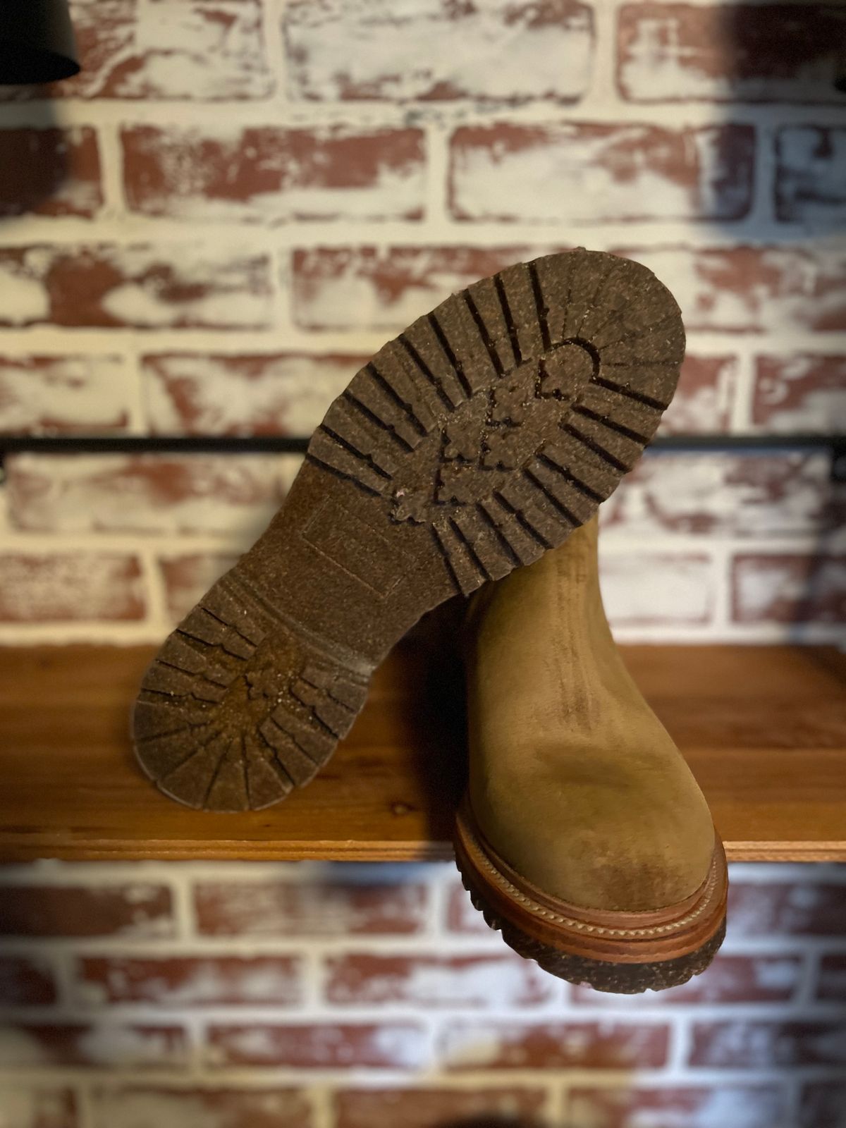 Photo by patinalfather on October 7, 2024 of the Viberg Chelsea in Conceria Opera Calfskin Suede.