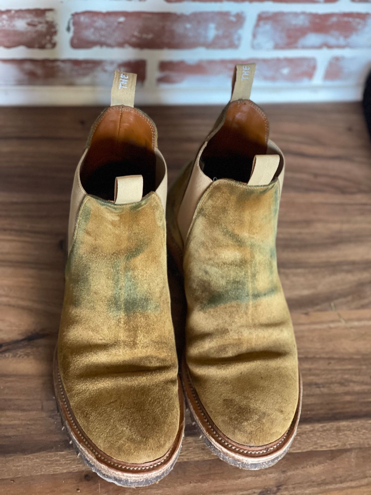 Photo by patinalfather on November 5, 2024 of the Viberg Chelsea in Conceria Opera Calfskin Suede.